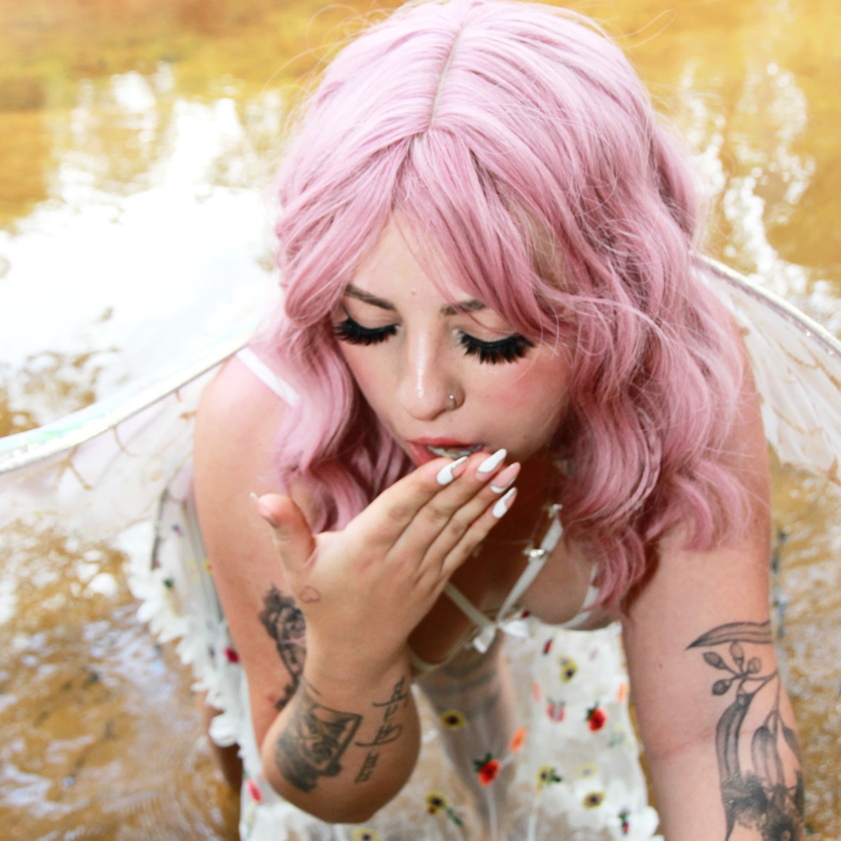 Your Favourite Faerie 🧚‍♀️