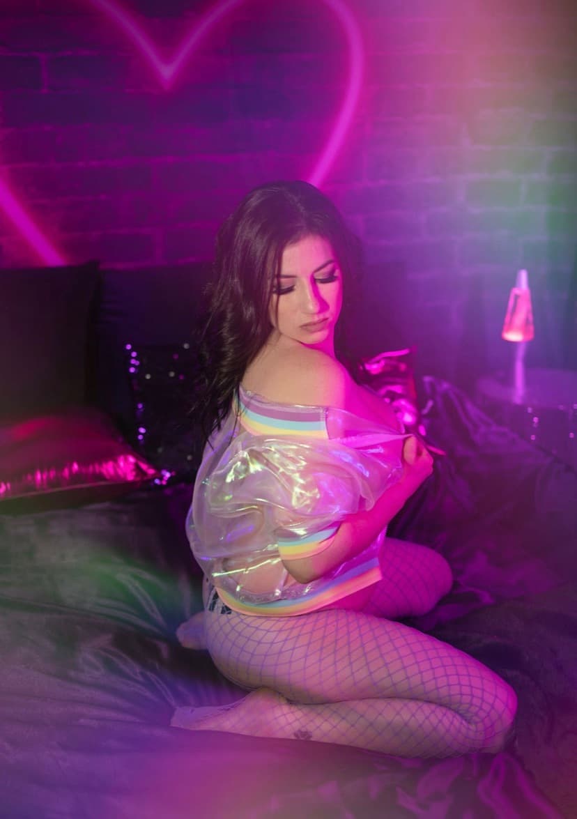 AlexisLooseHolesMama