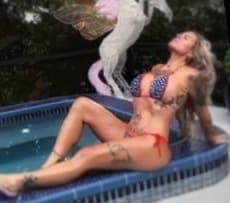 💋 Ally White 💋