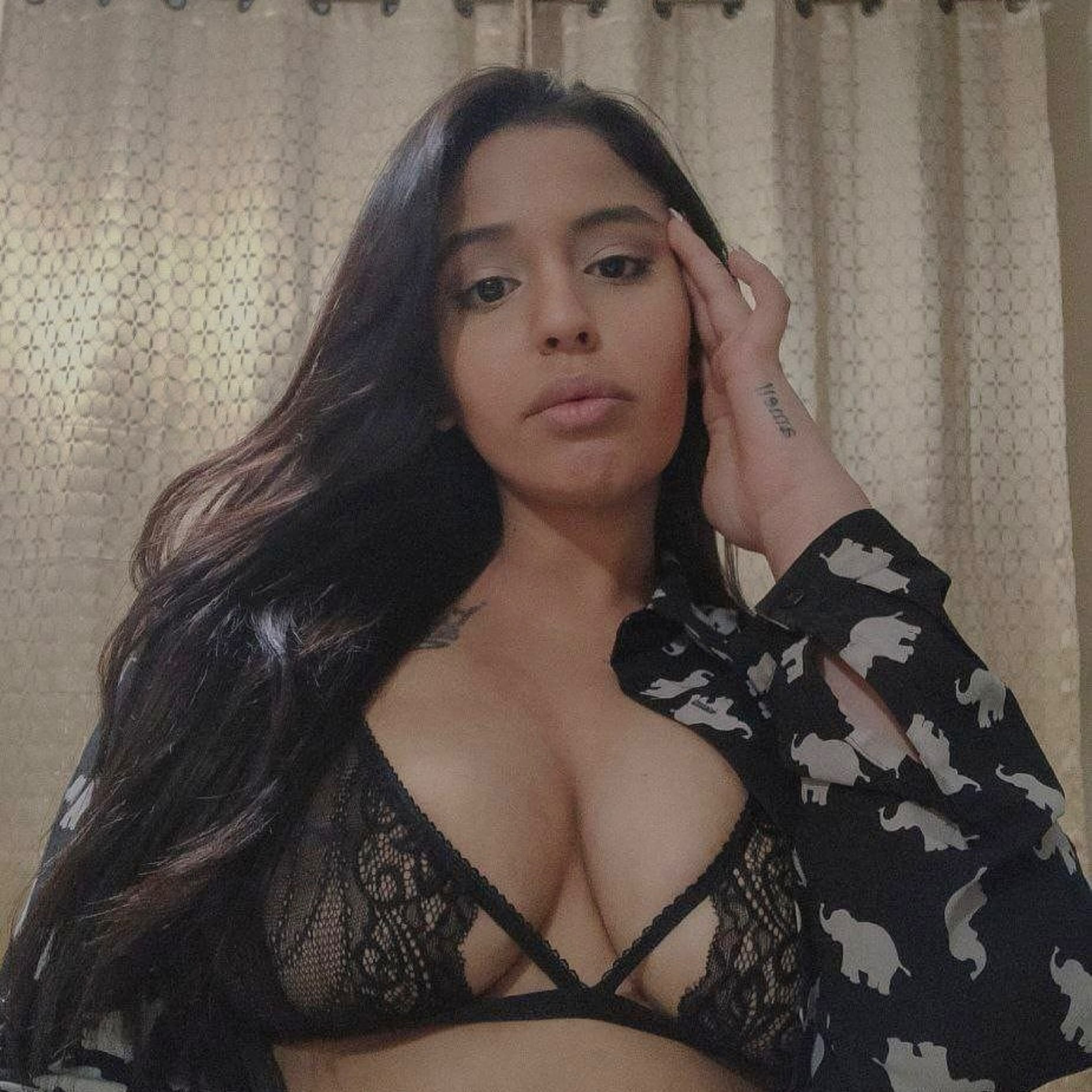 🤍𝑨𝒏𝒏𝒊𝒆 𝑨𝒏𝒏𝒊𝒆🤍