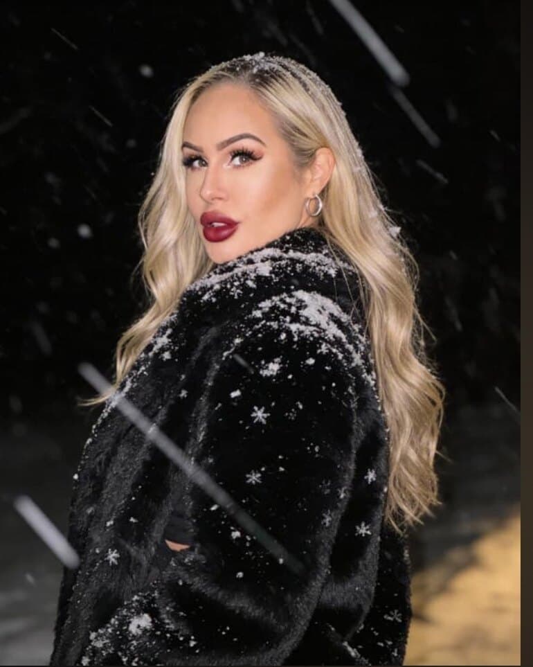 Just divorced and lonely 😔