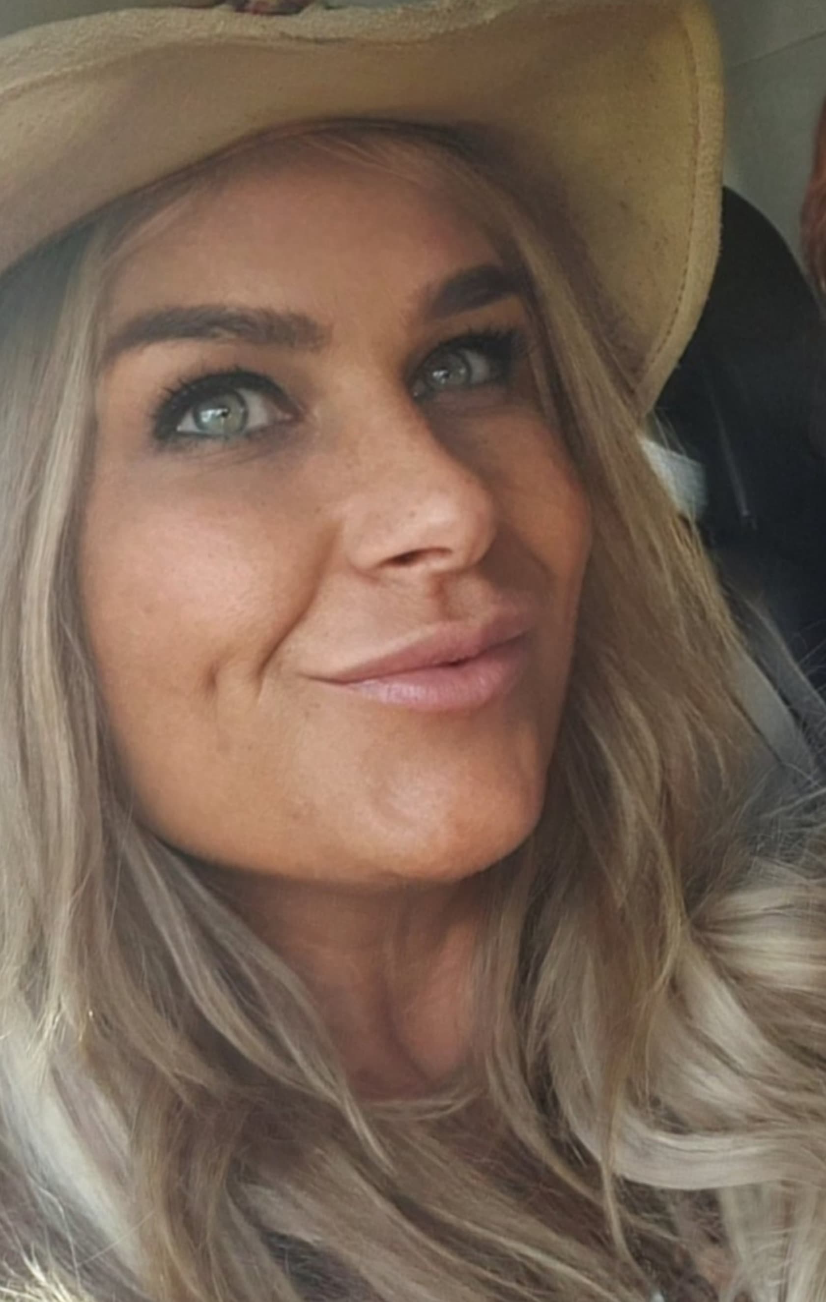 Bee Le'Siren - 🌿Norks in Nature🌿