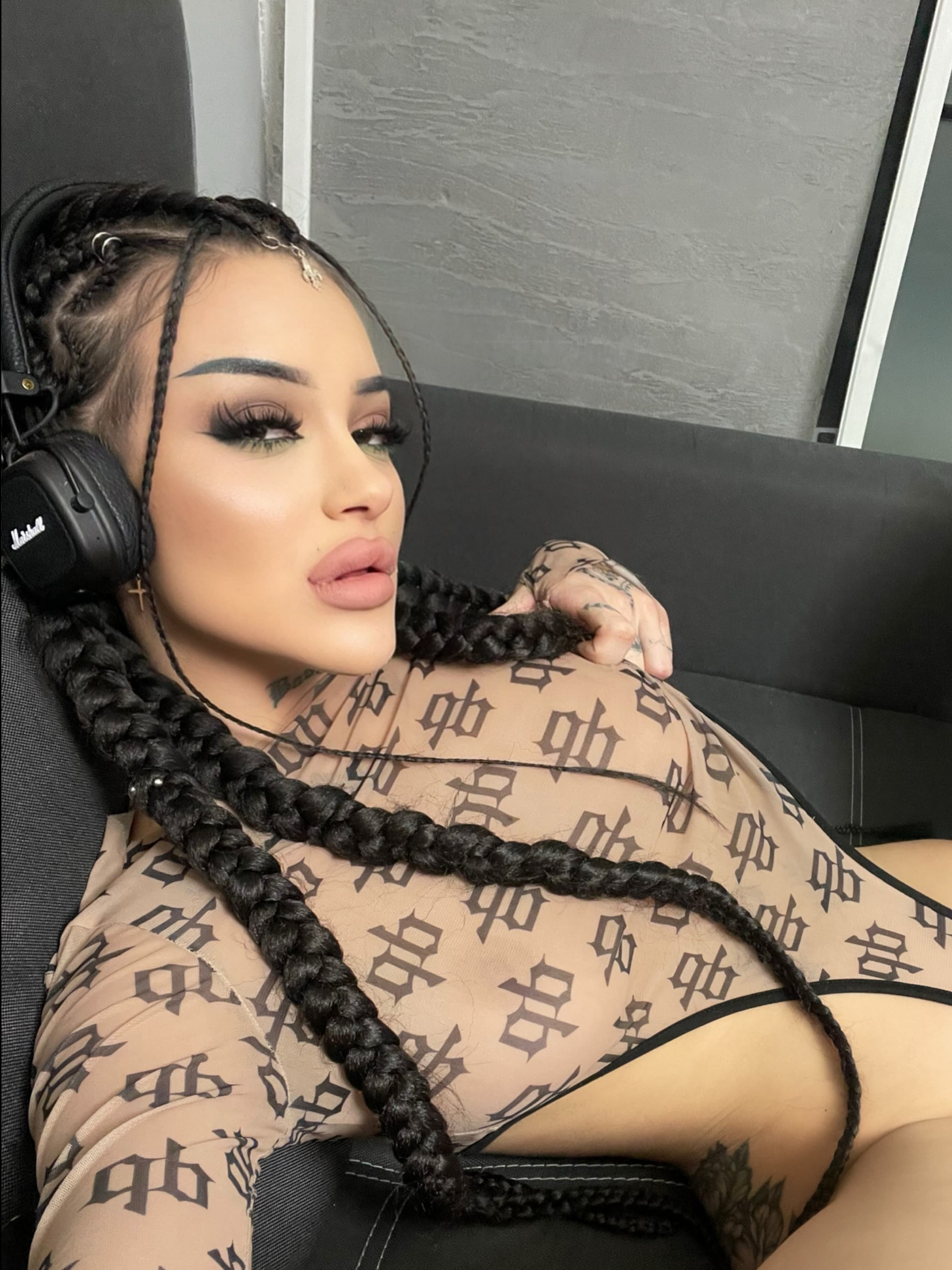 B E L L A 🖤 AMOUR