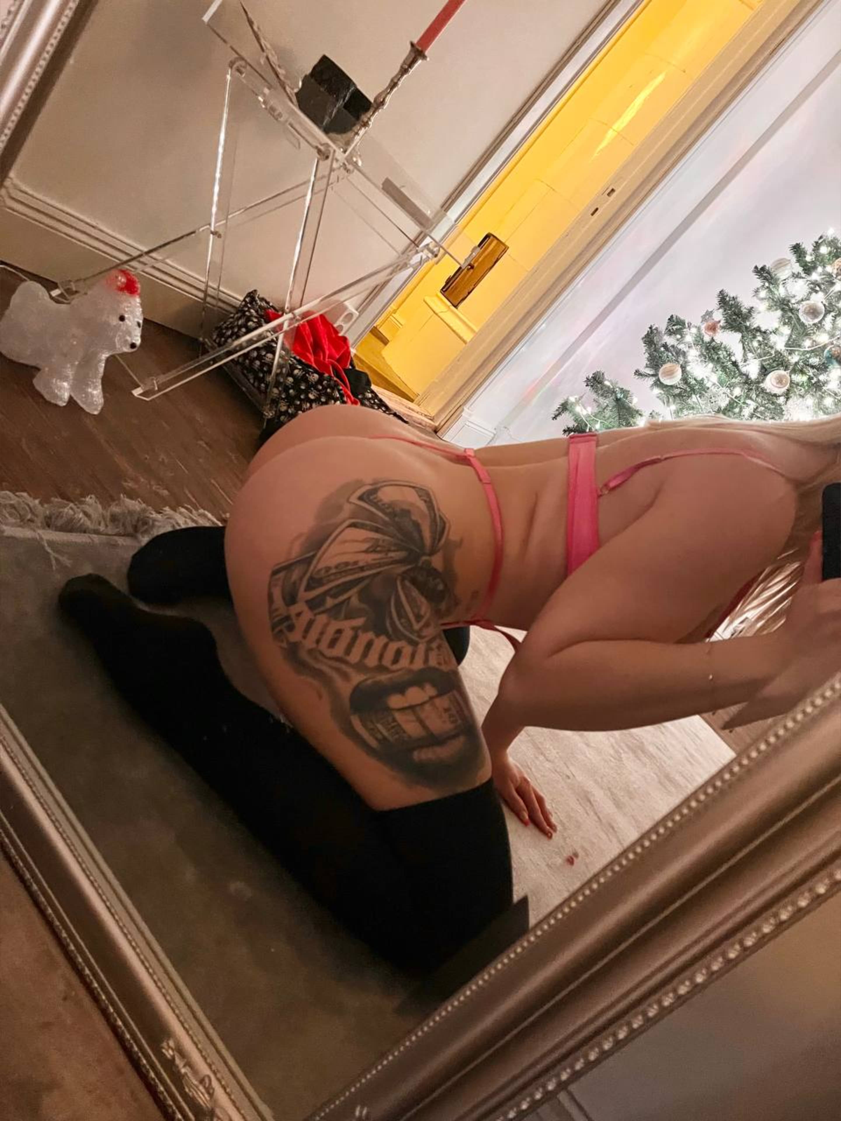 𝔅𝔩𝔬𝔫𝔡𝔦𝔢