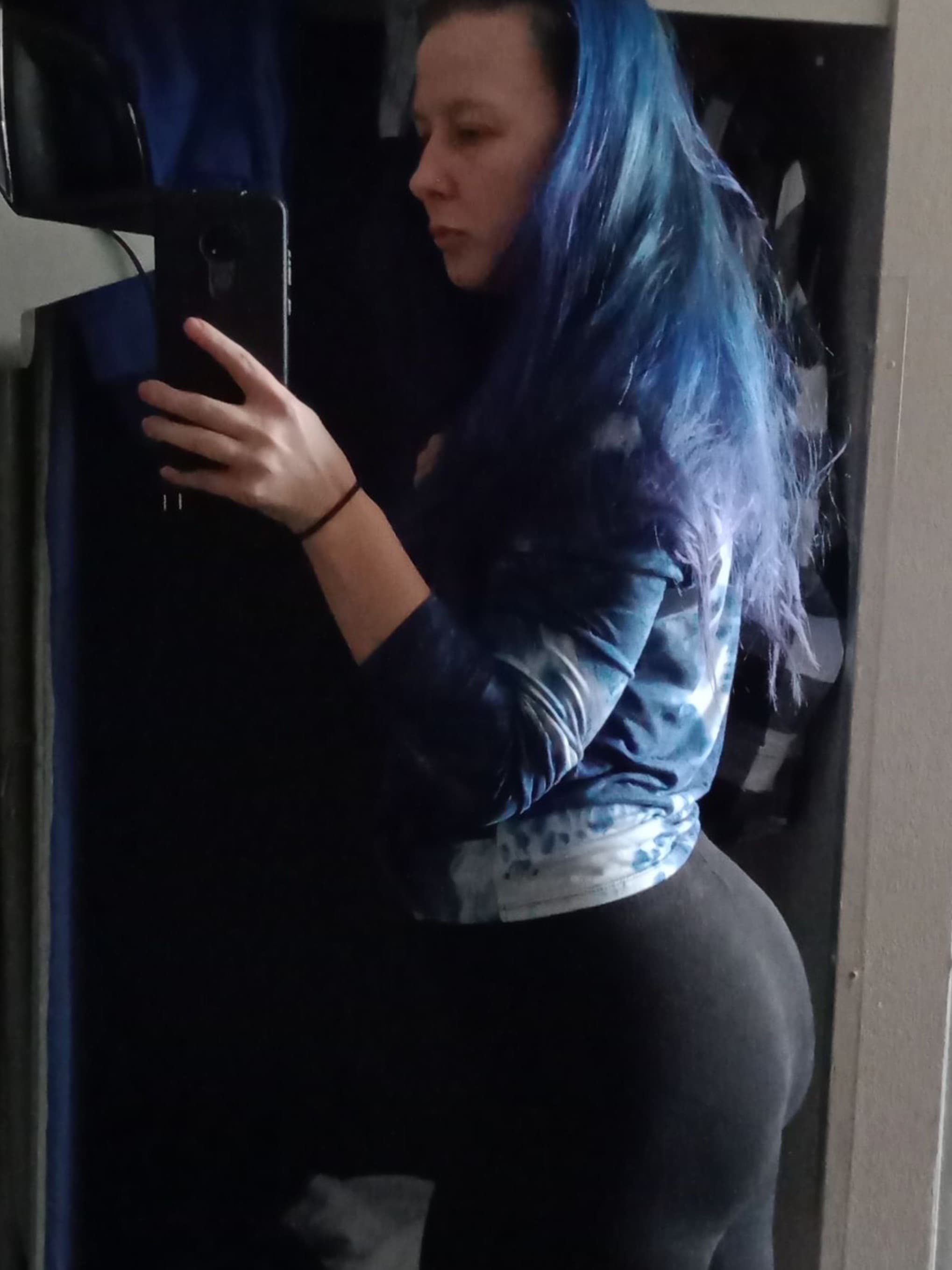 Blue Roses of 69 Wyld Girls