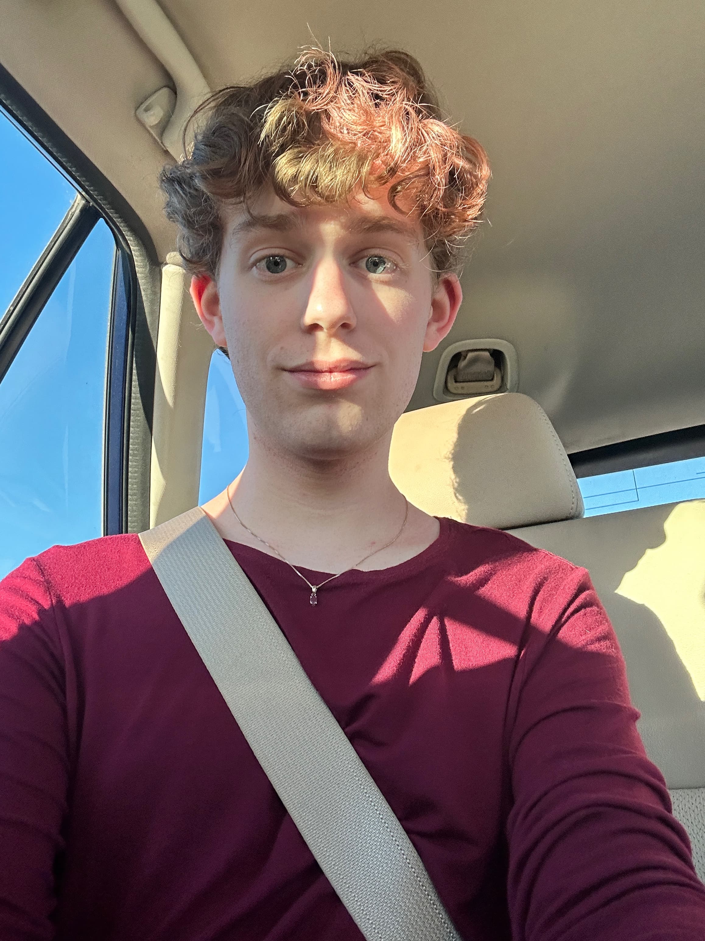 Another gay twink 💜