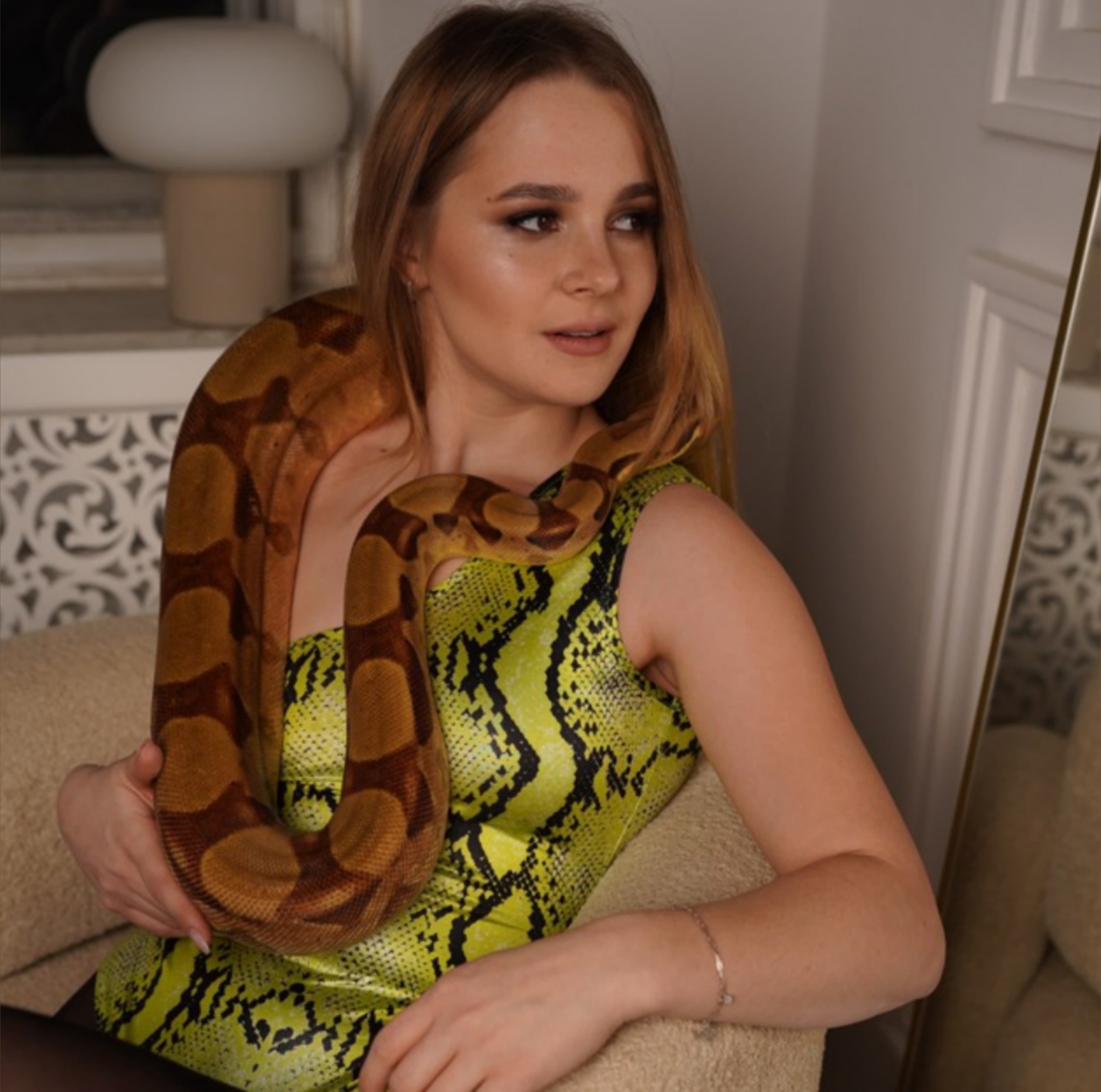 💦𝘾𝙞𝙣𝙙𝙮_𝙬𝙤𝙤𝙙💦