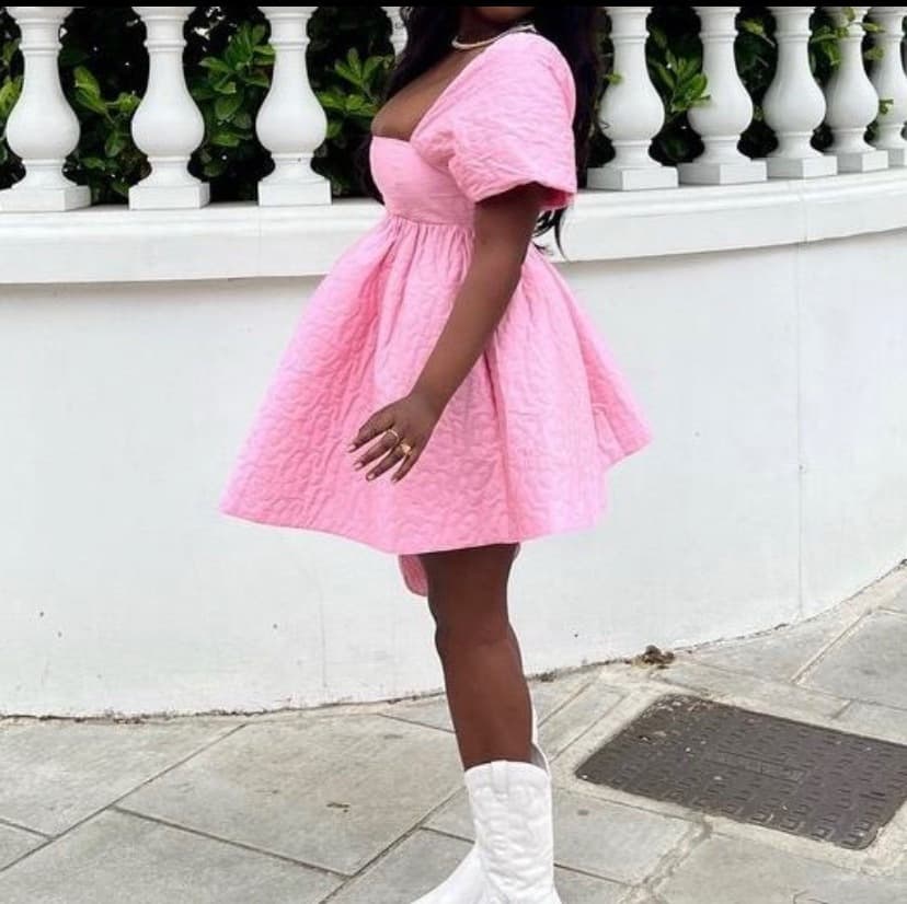 Chocolate skinned Queen 🇮🇪