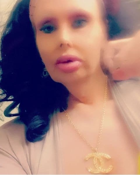 Hillary Mansfield as Countess Cherie