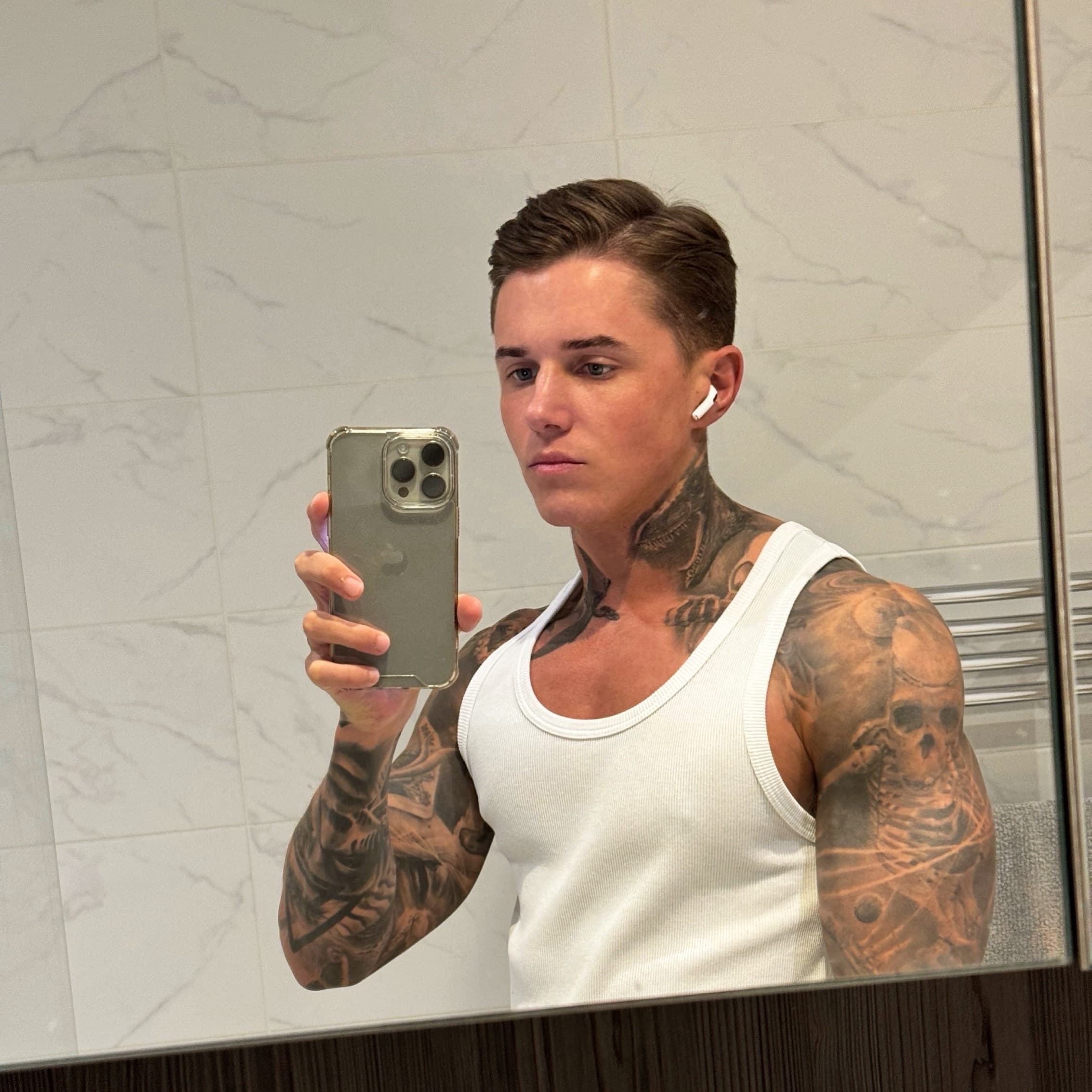 𝐅𝐁𝐎𝐘 𝐅𝐈𝐍𝐍 🖤