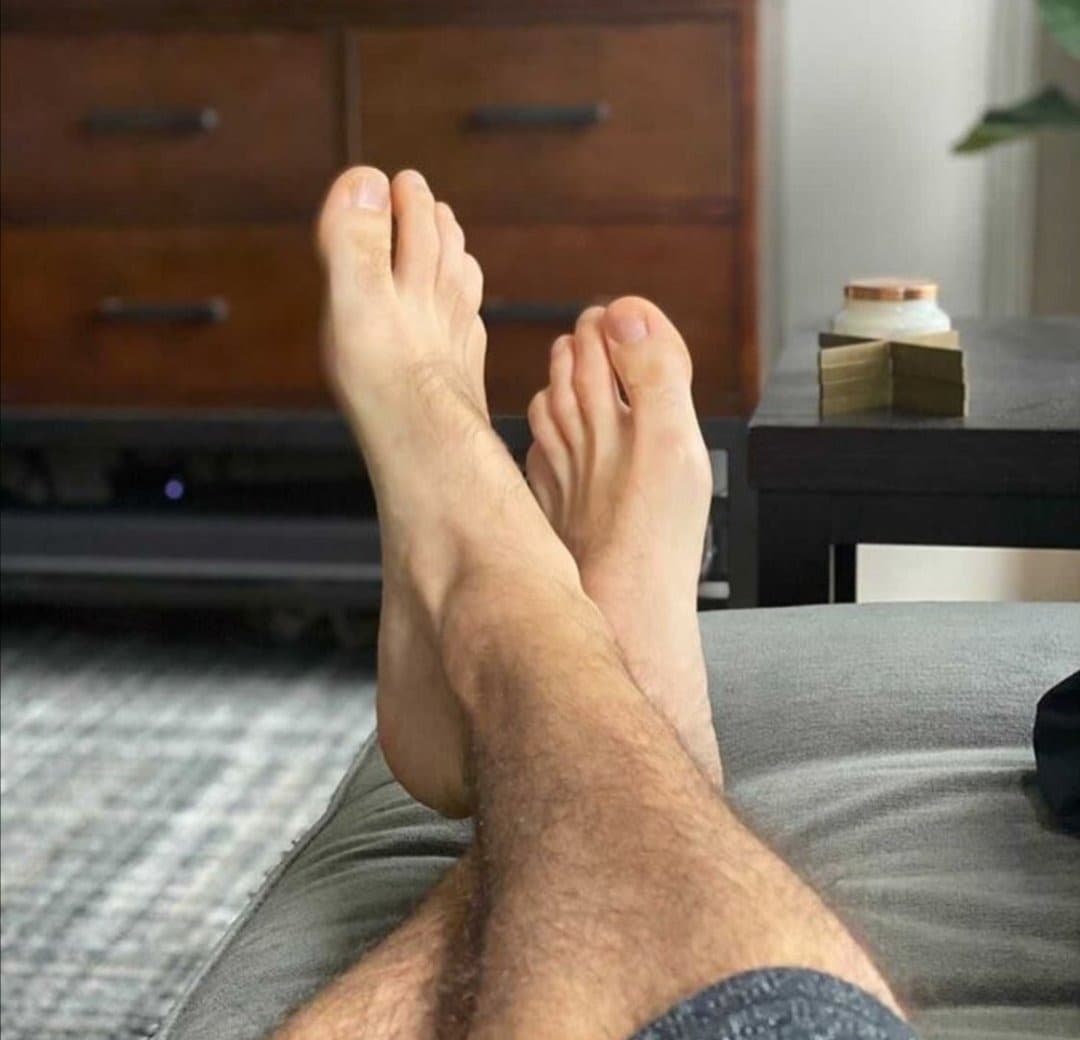 Crazy about Feet - Locos por los pies.