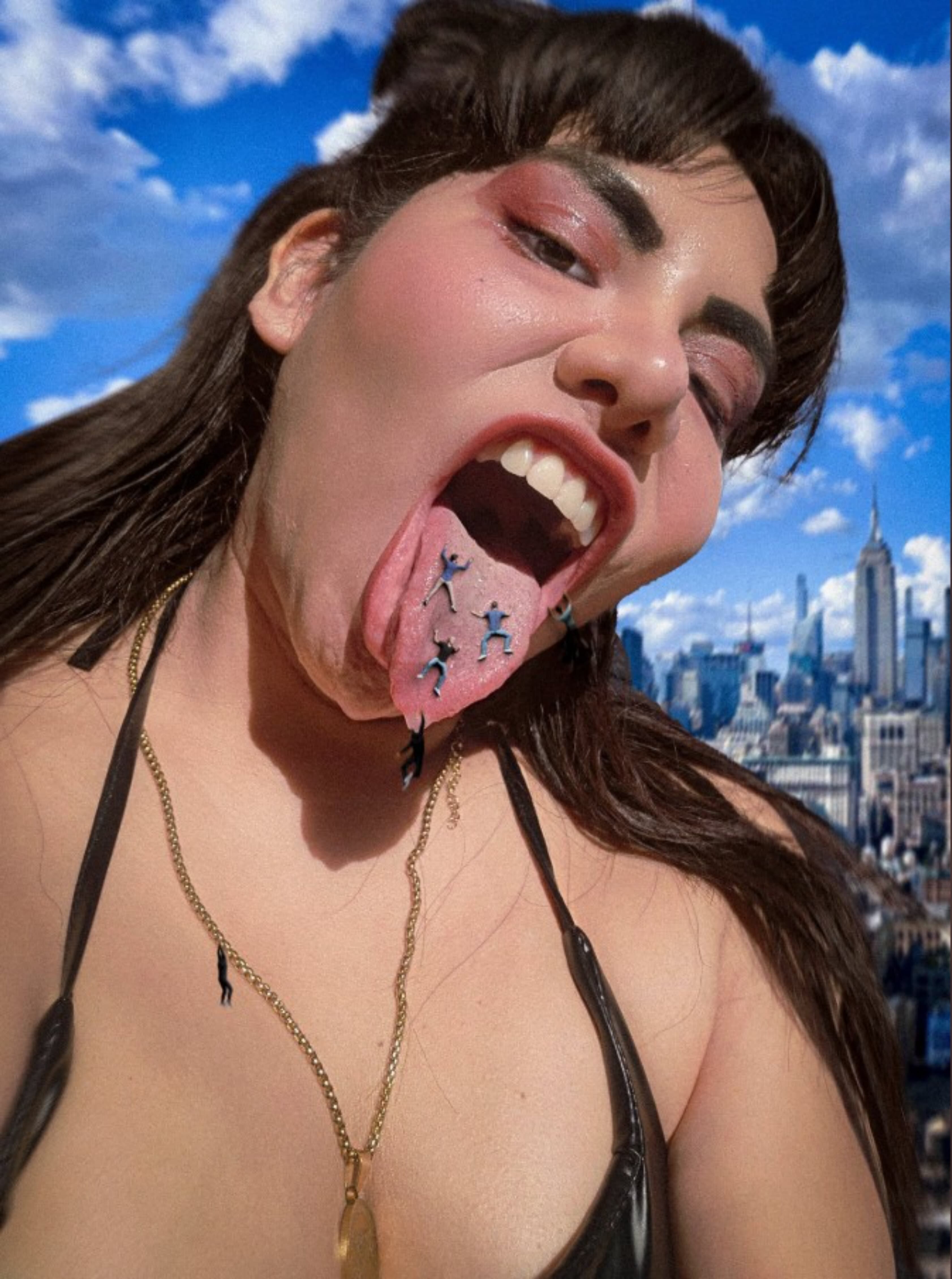 Giantess Vore Debora (Spanish-English)