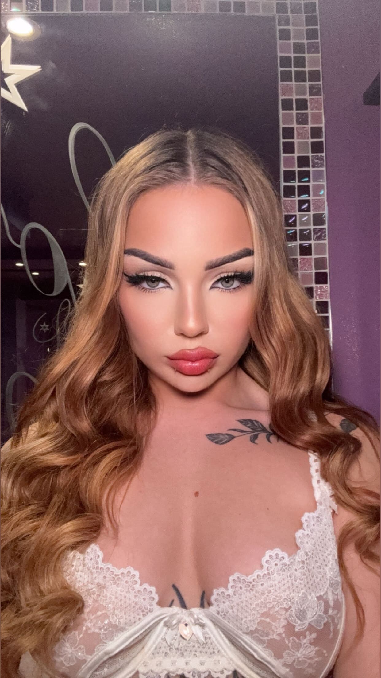 𝔗𝔥𝔯𝔬𝔞𝔱 𝔊𝔬𝔞𝔱 𝜗𝜚˚⋆｡☆