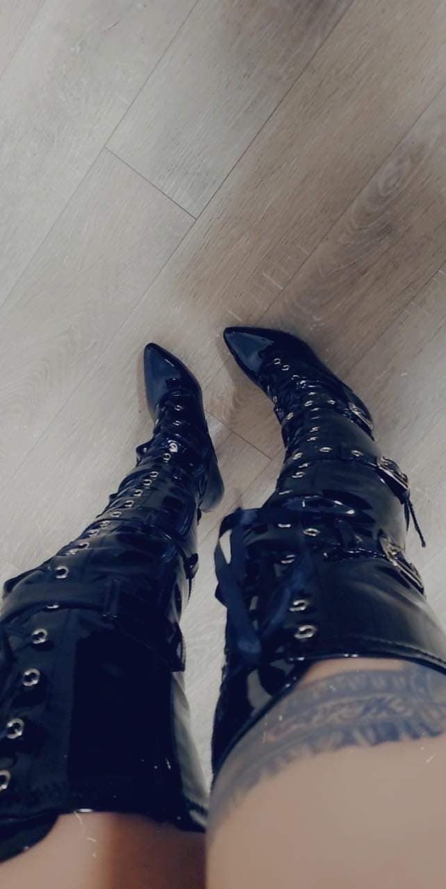 Horror and hand jobs