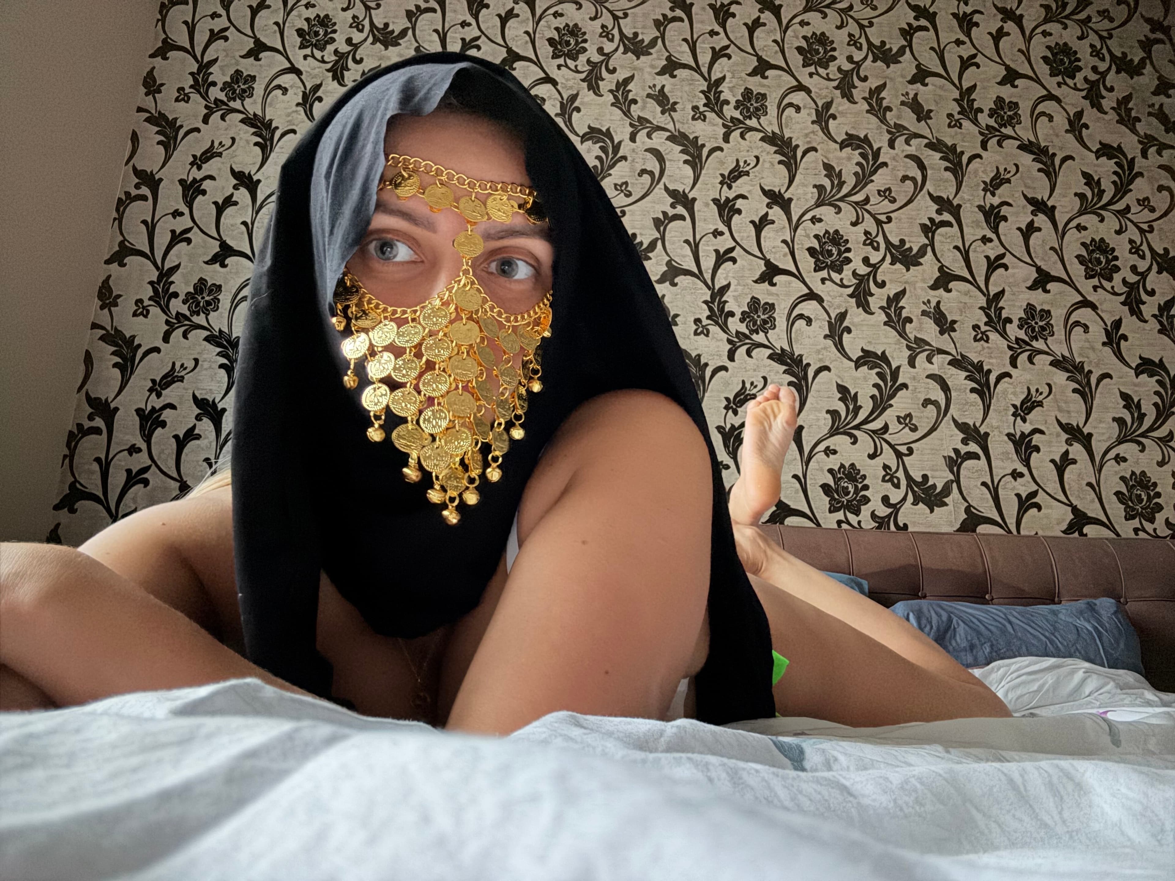 Hot Muslim Woman