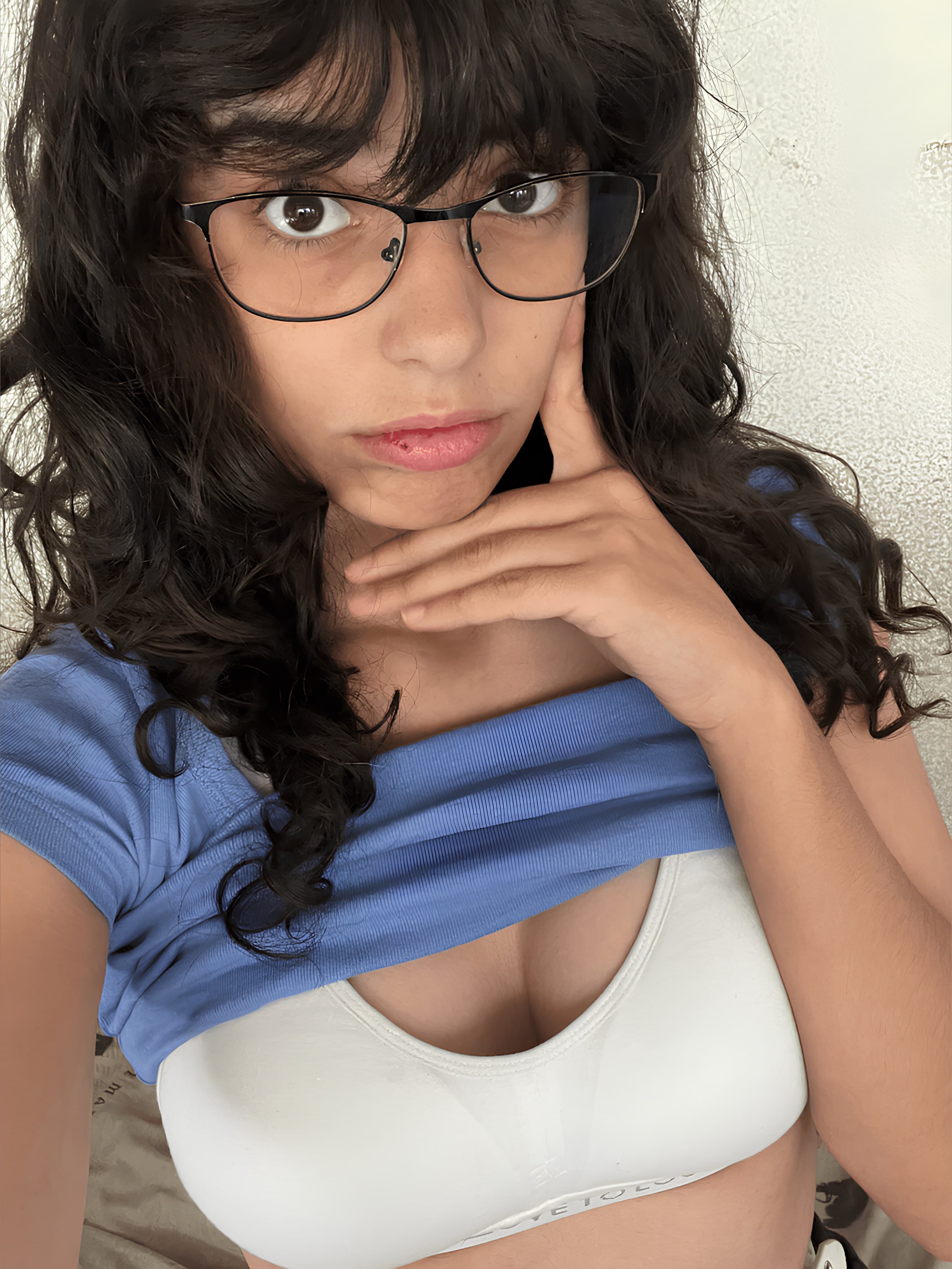 𝑱𝒖𝒍𝒊𝒂 𝑴𝒆𝒍𝒍𝒊𝒆