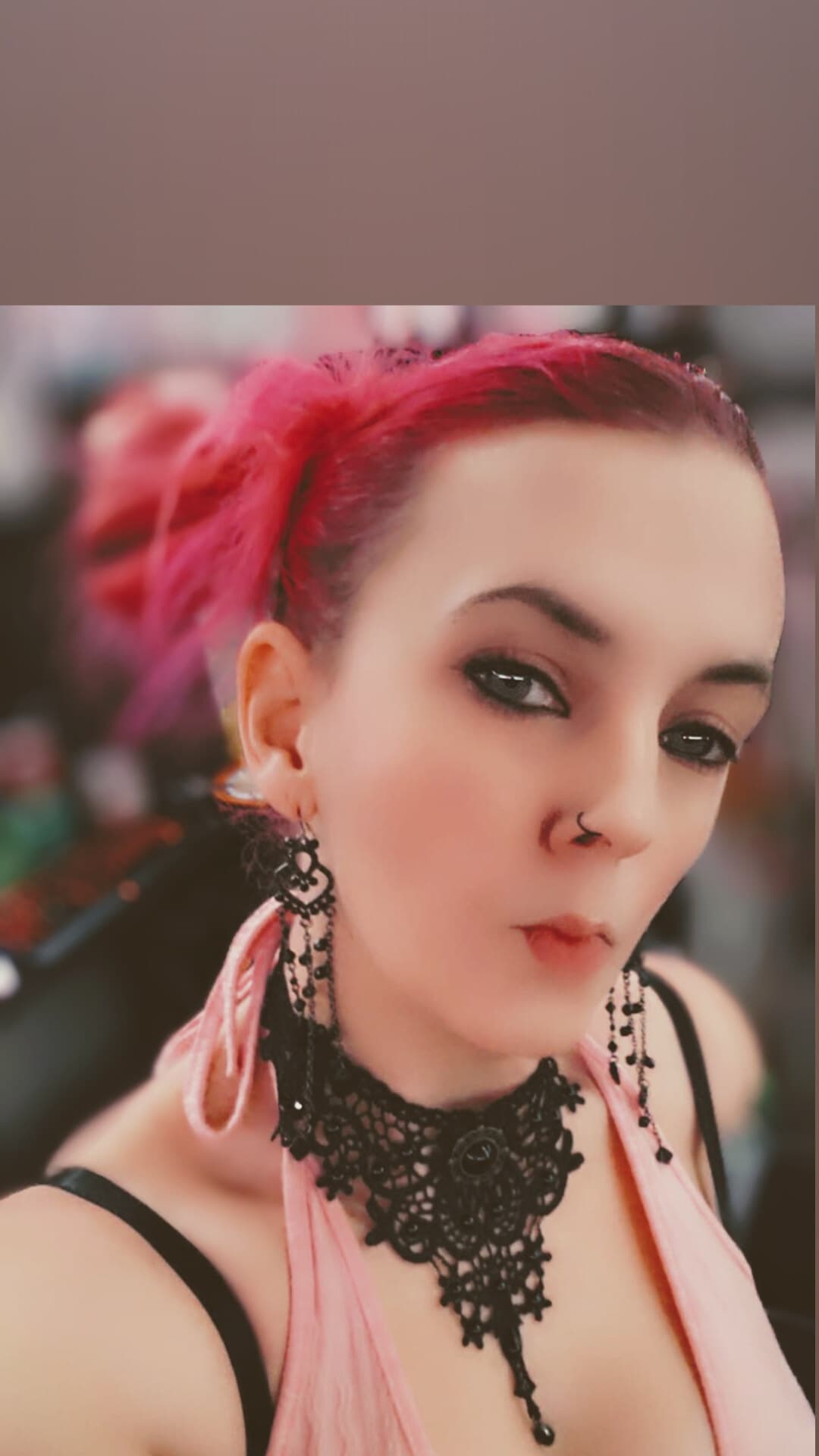 ᒪᗩᗪY ᒪᗩYᗩᑎᑎᗩ