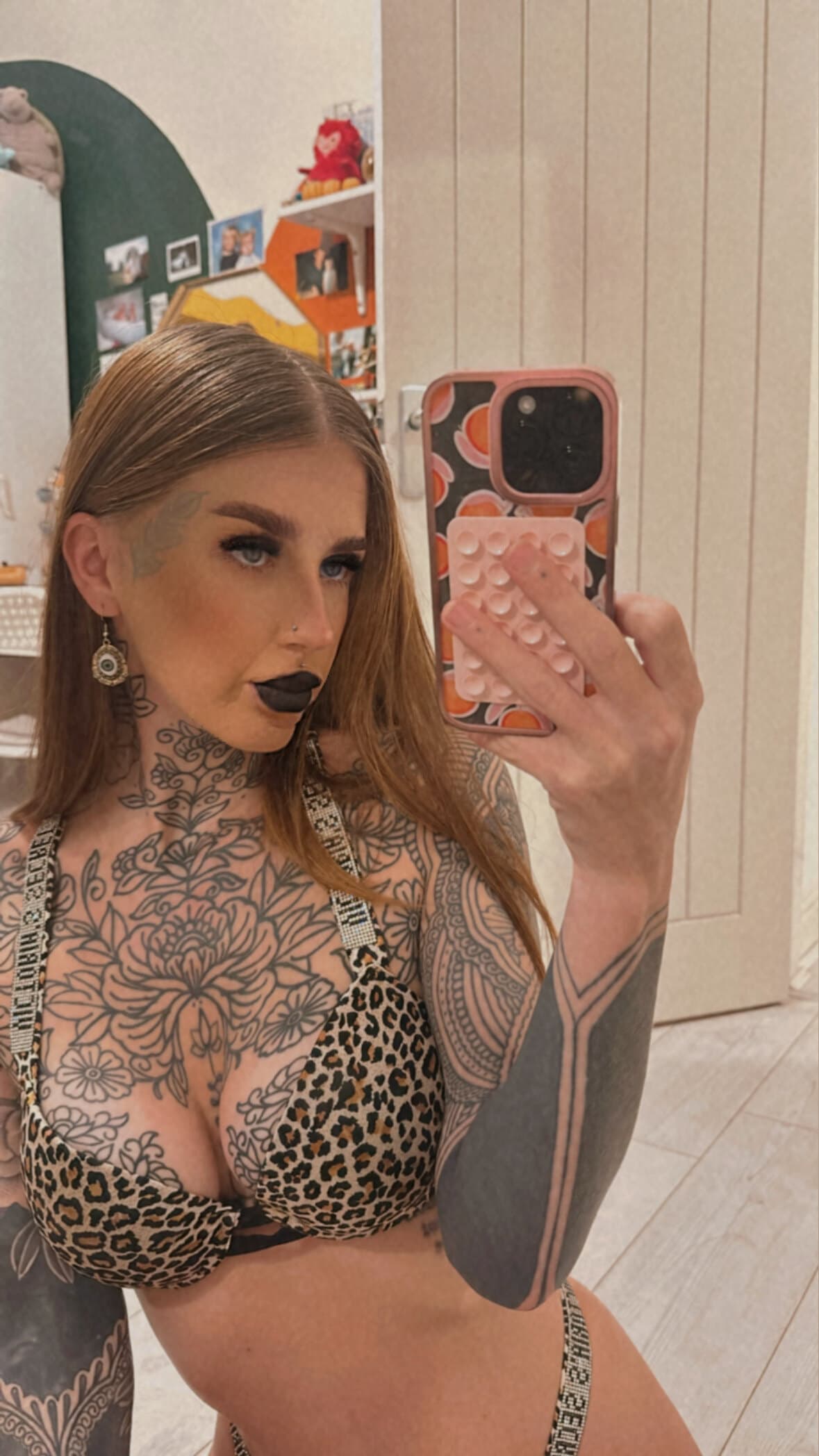 𝕷𝖆𝖚𝖗𝖊𝖓