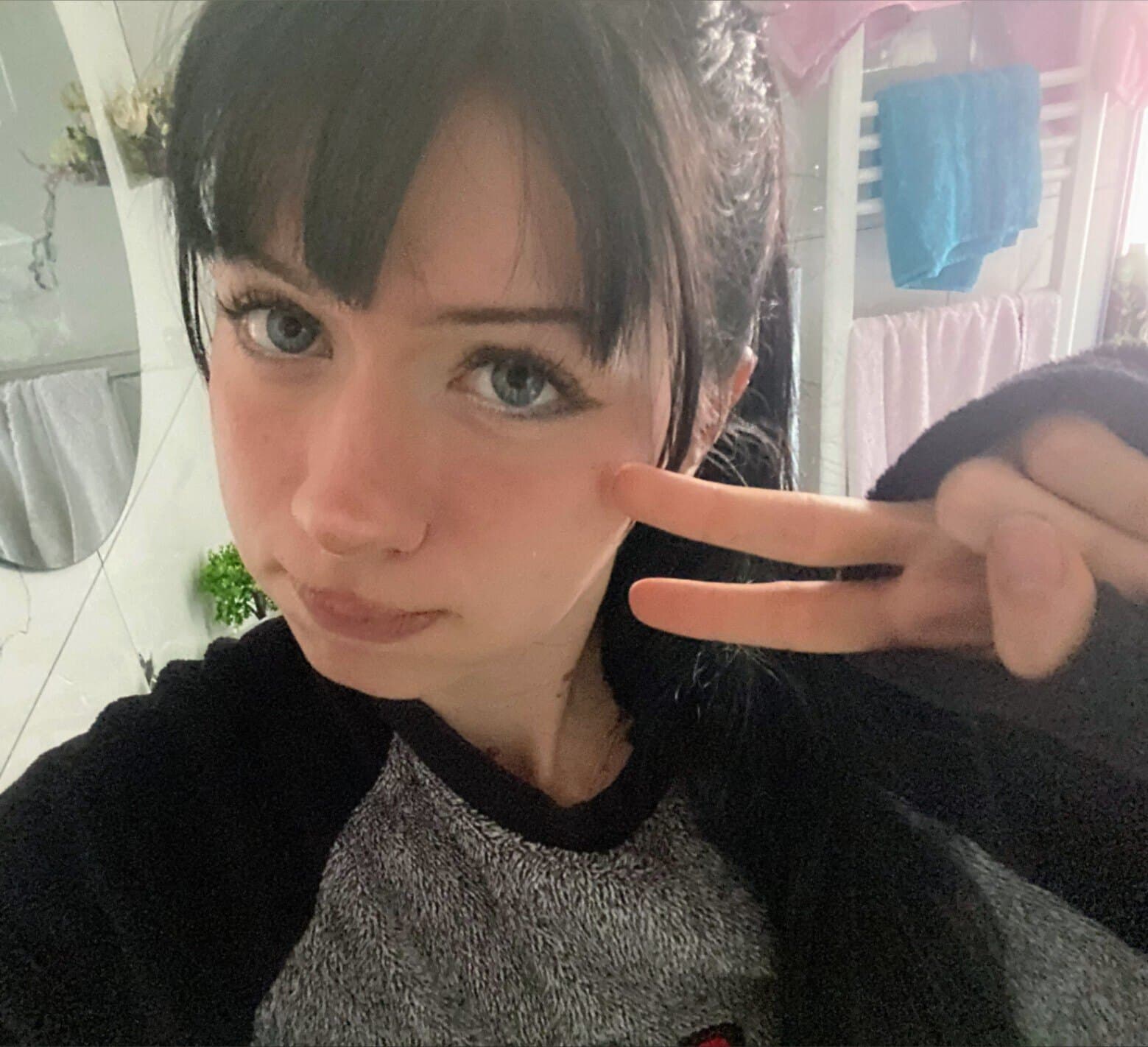 Lavi (⁠*⁠˘⁠︶⁠˘⁠*⁠)⁠.⁠｡⁠*⁠♡