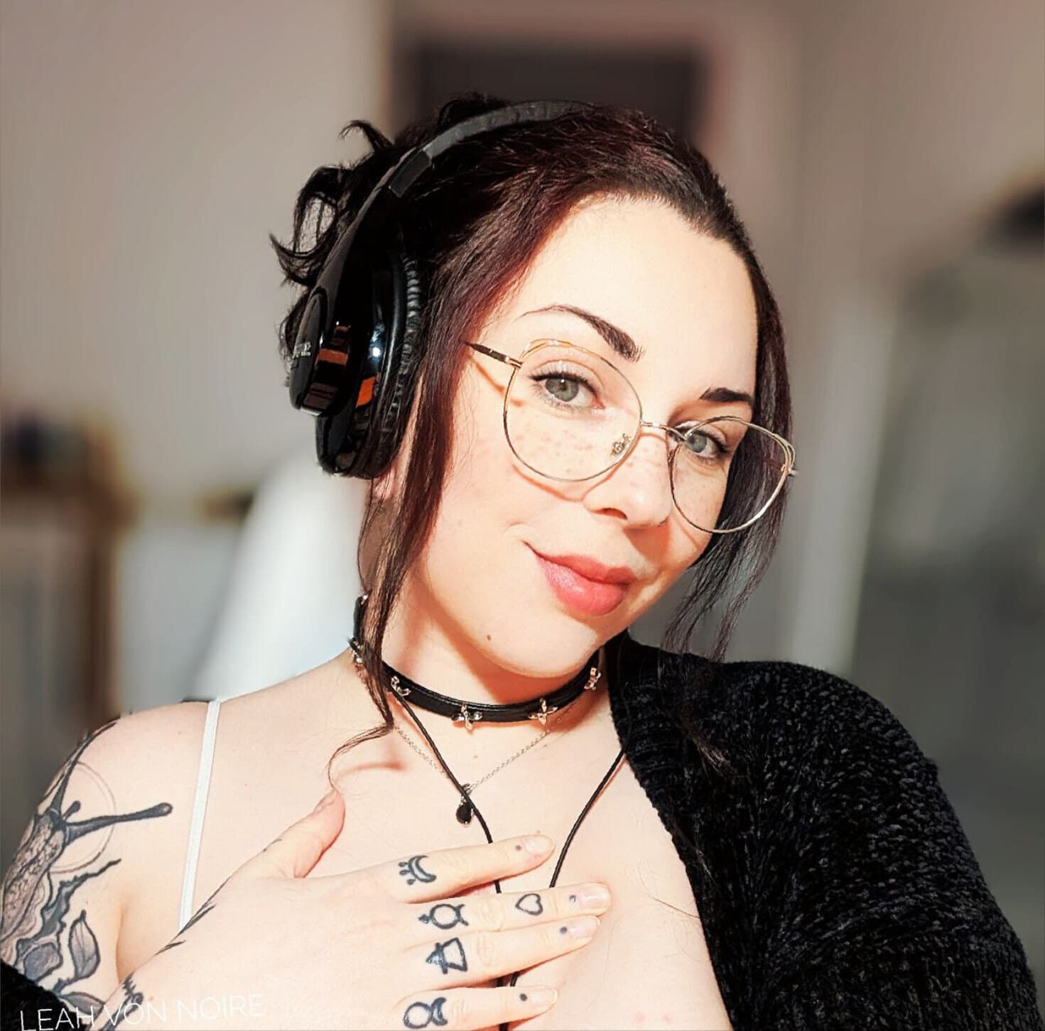 🟢Leah Von Noire