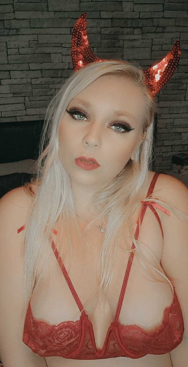 𝕷𝖎𝖑𝖑𝖎𝖆𝖓𝖆 ♡