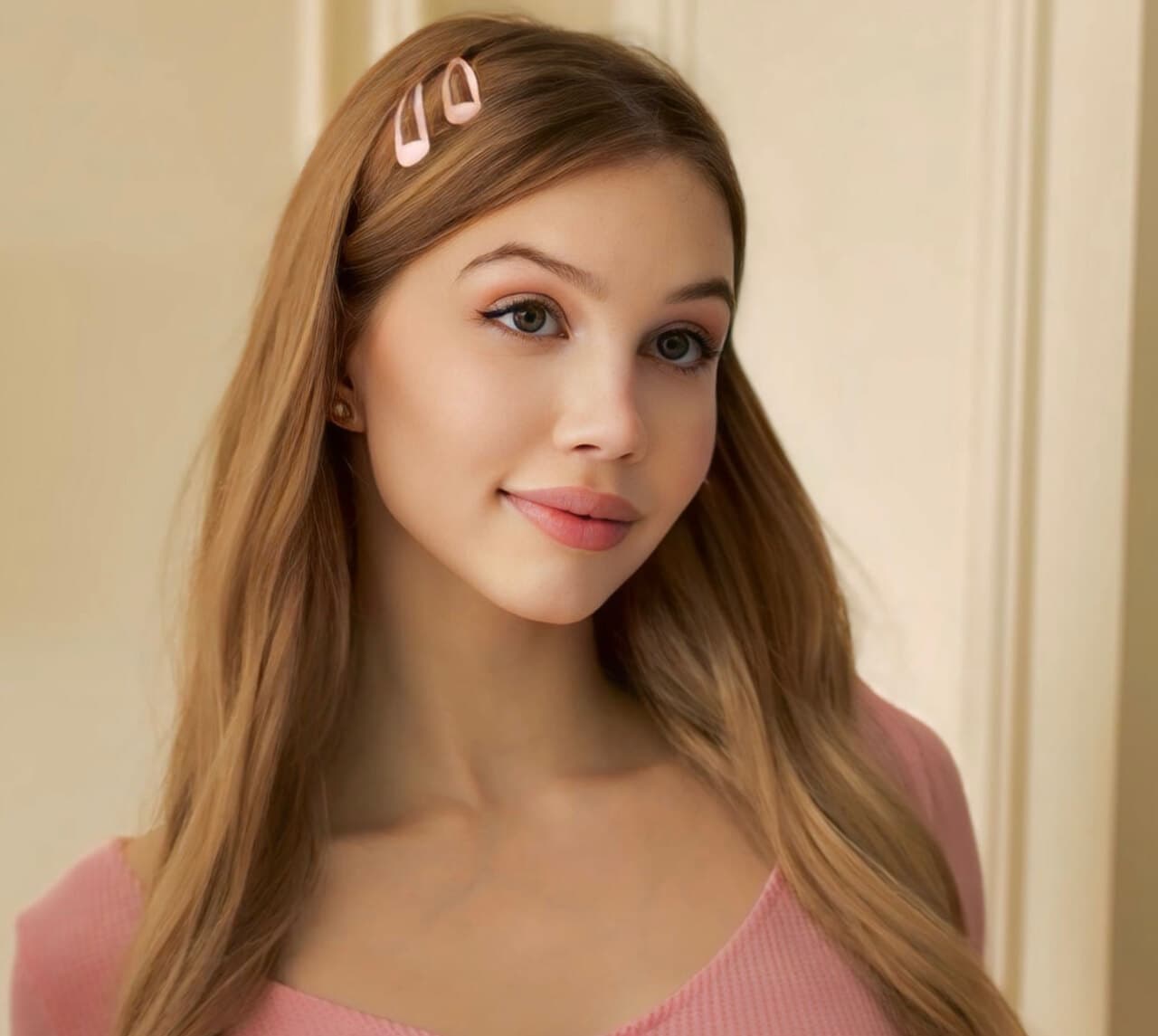 🎀 Molly Lovnse  🎀