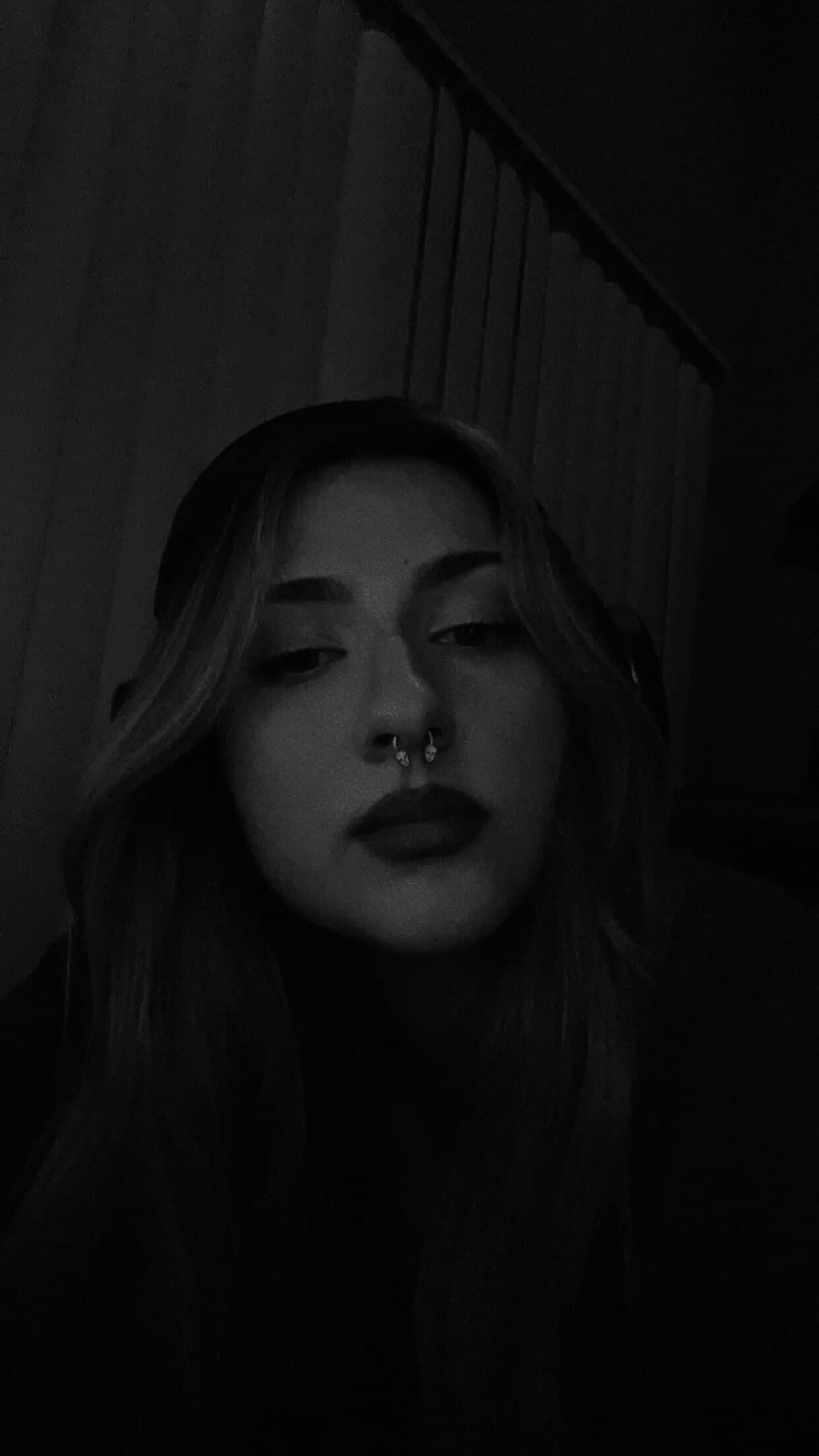 𝒬𝓊ℯℯ𝓃 ℴ𝒻 𝒸𝒽𝒶ℴ𝓈