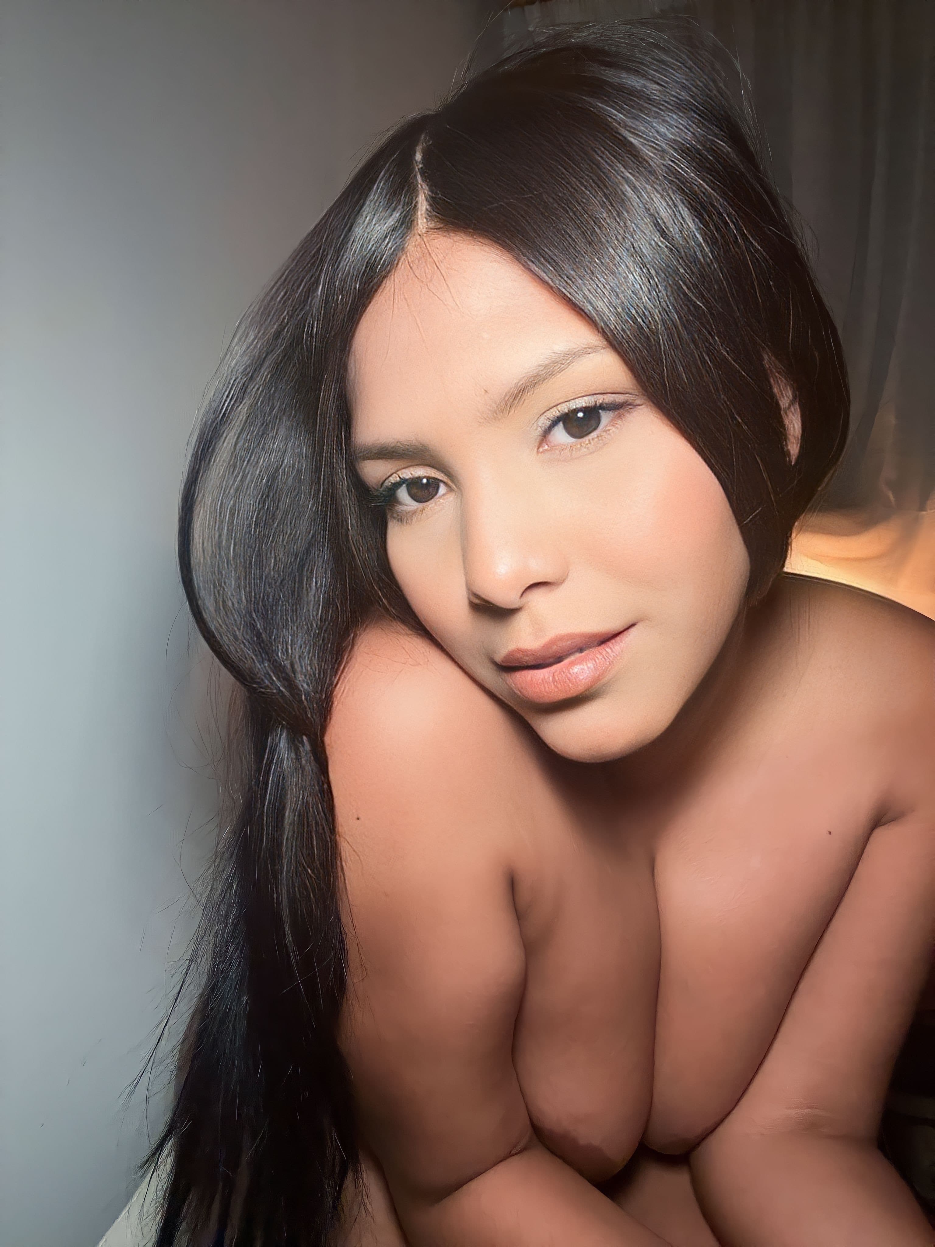 ⏰ 𝗠𝗜𝗔🌟👇🏽| videocall now!