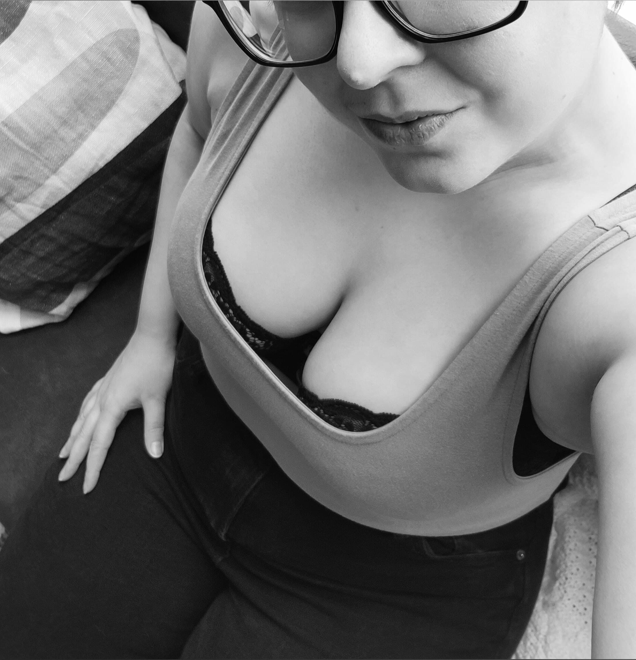 Mom Next Door - Teasers &amp; Promos