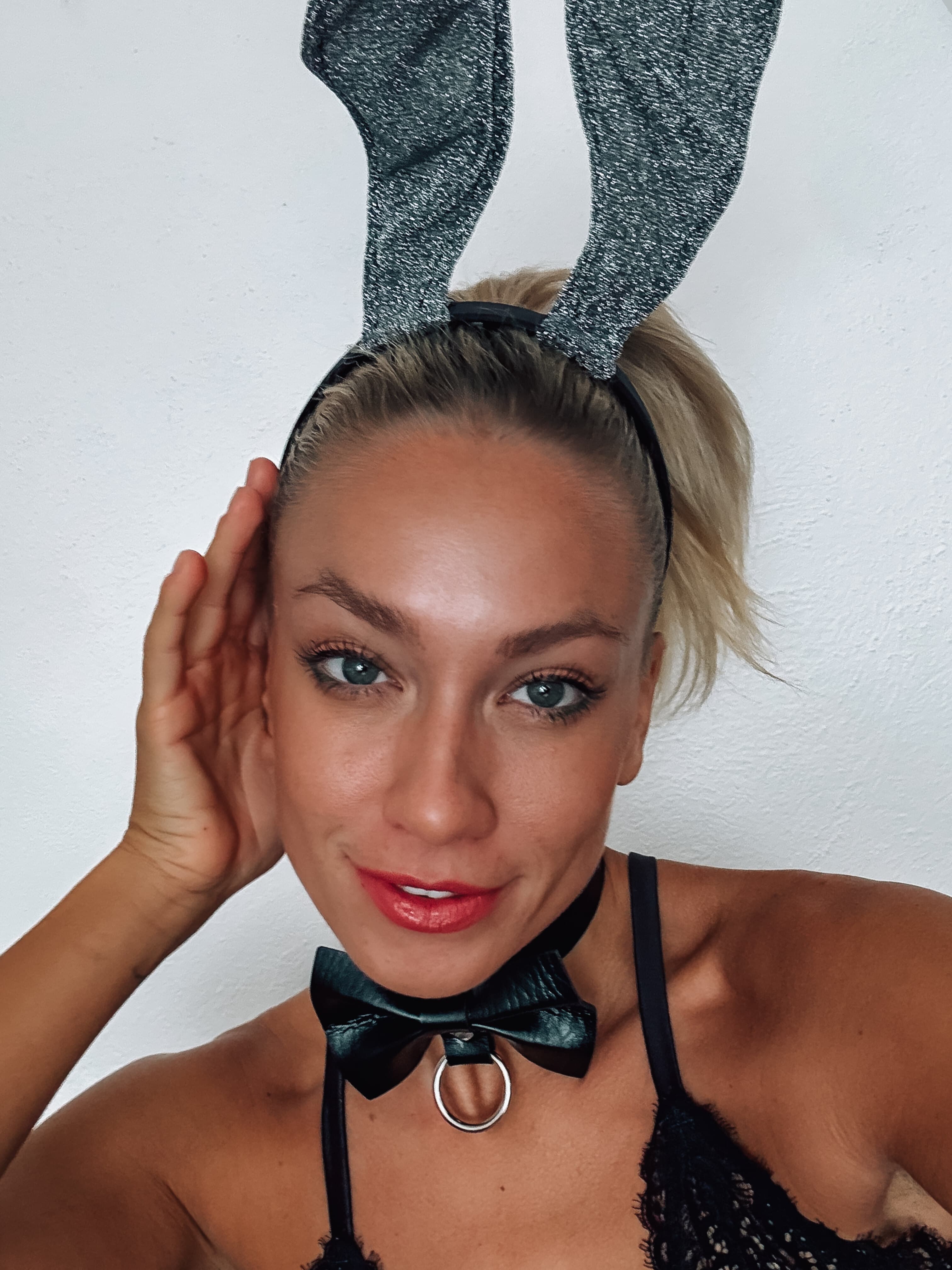 𝑩𝒐𝒎𝒃𝒔𝒉𝒆𝒍𝒍 𝑾𝒊𝒇𝒆 𝑨𝒎𝒚 💋