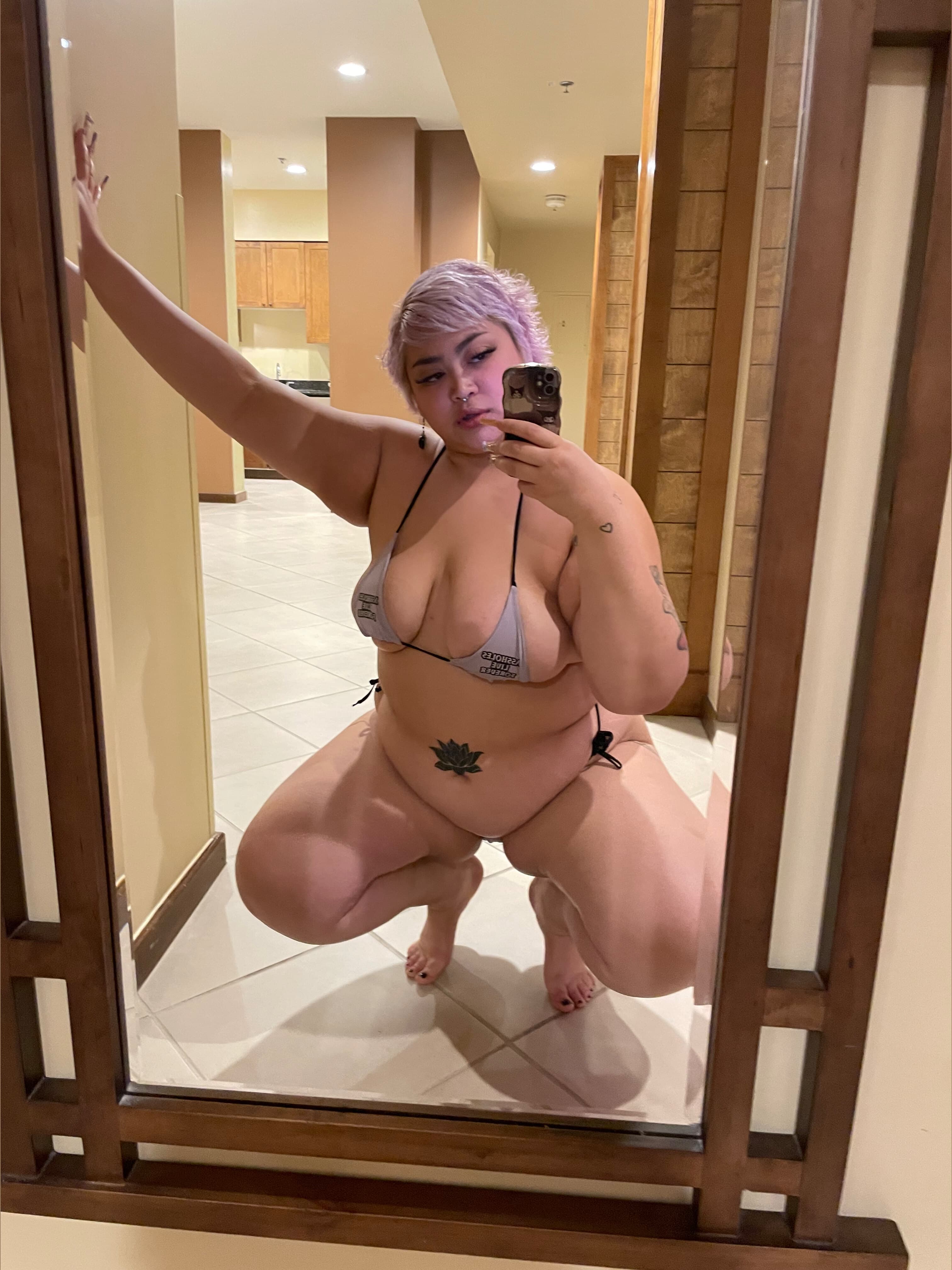 thicc ass mixed asian mami in da pit