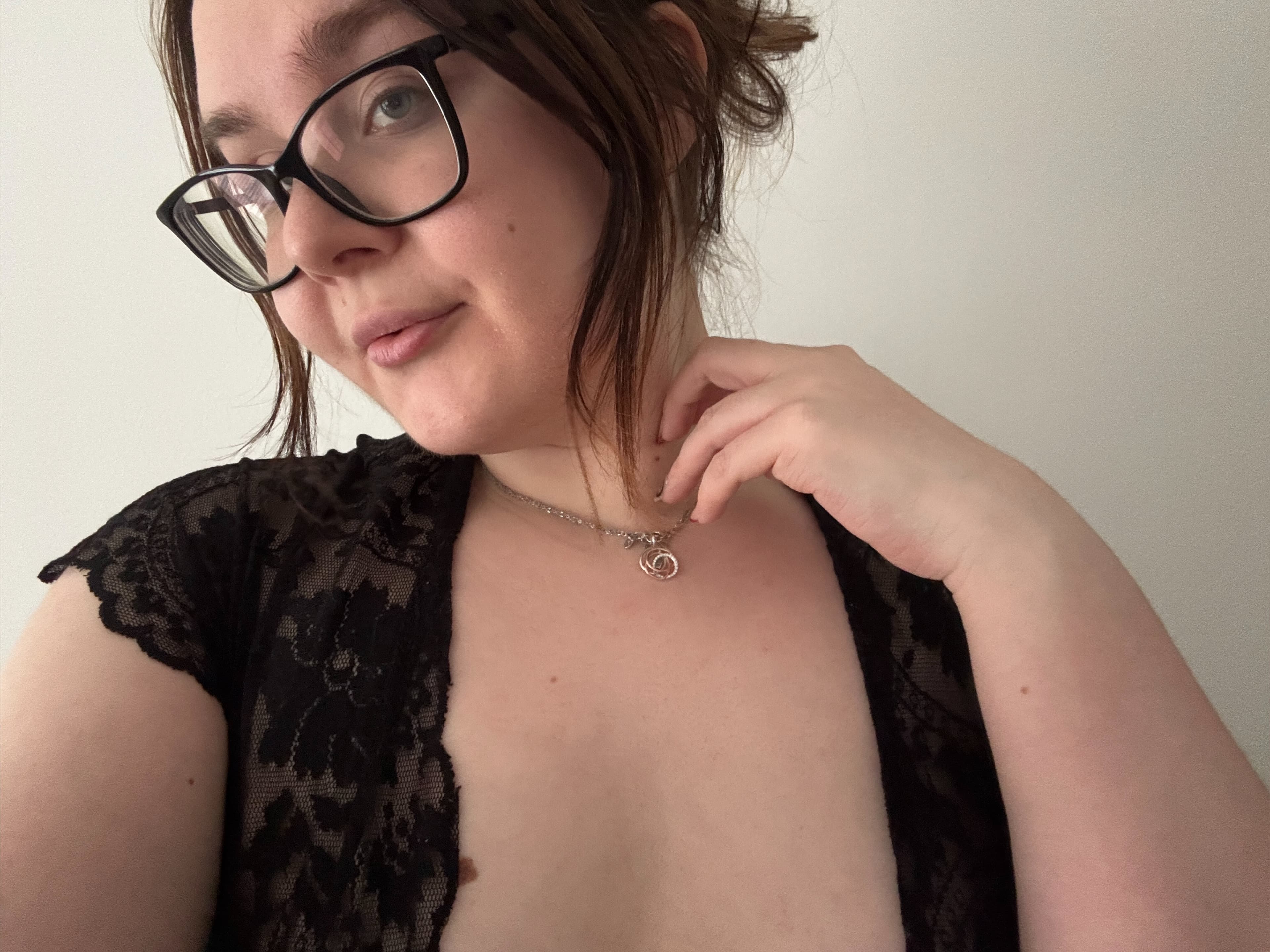 🍑💦 Curvy Nixie Sin 🍑💦