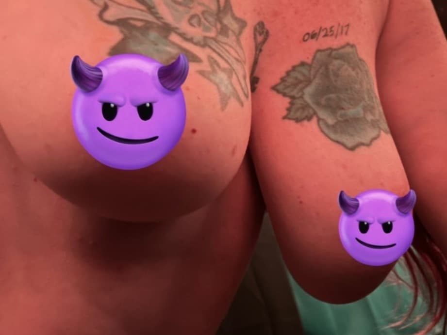 🍑NaughtyPeachBabe🍑