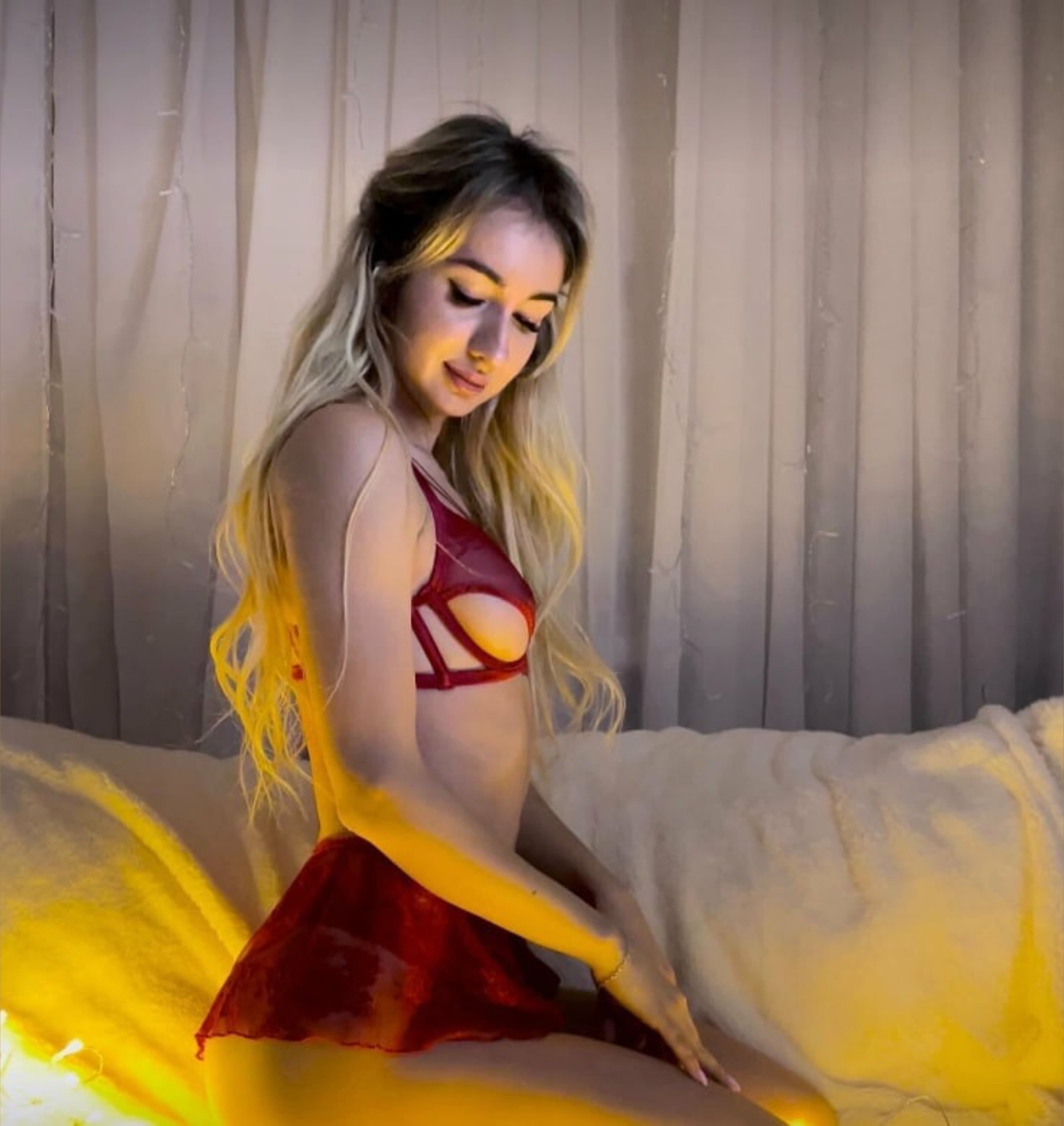 🔥𝐎𝐥𝐥𝐲 𝐌𝐢𝐥𝐥𝐬🍑