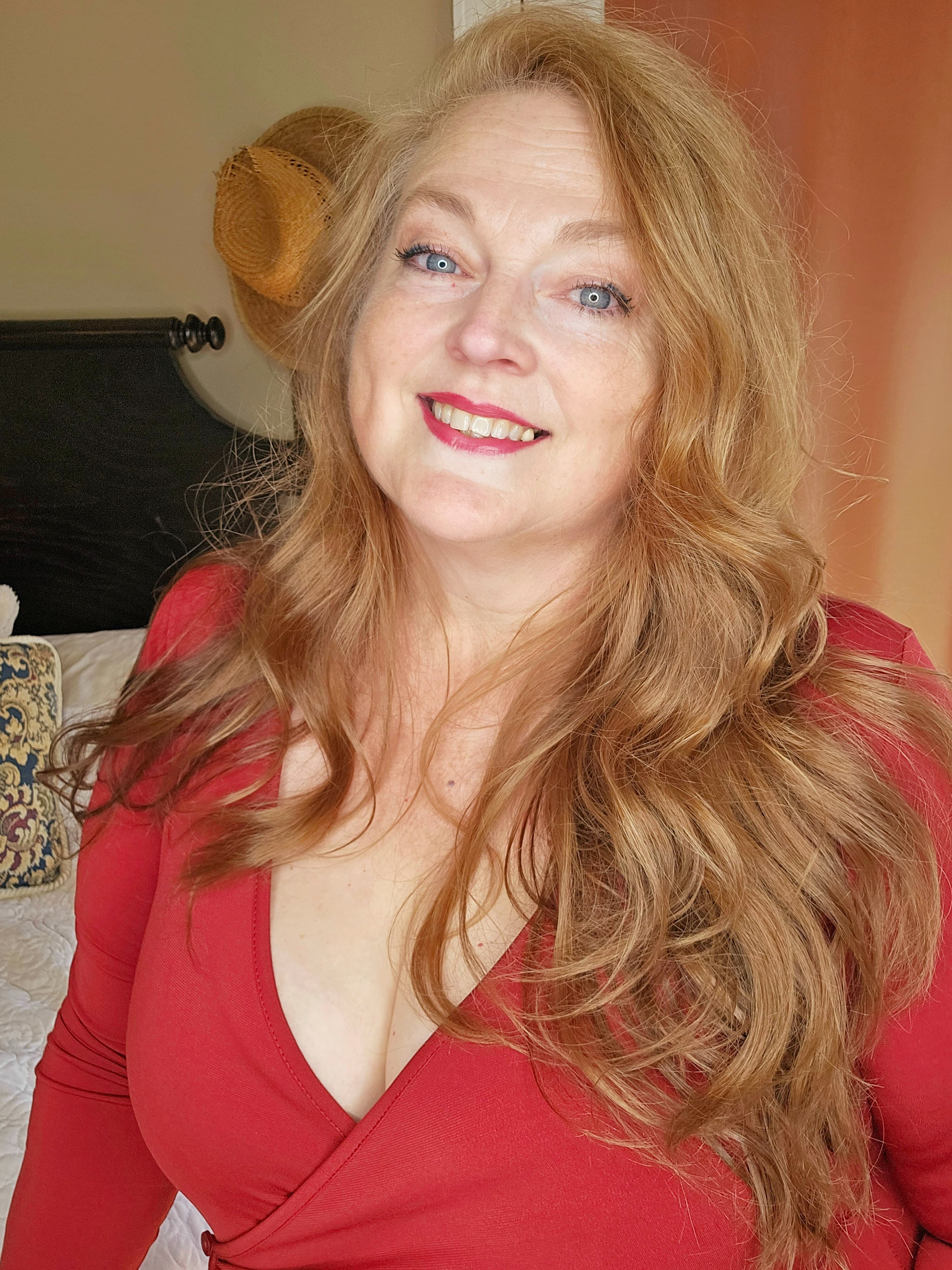 🟢Hotwife JJ VIP 👑 FULL Length WALL Vids