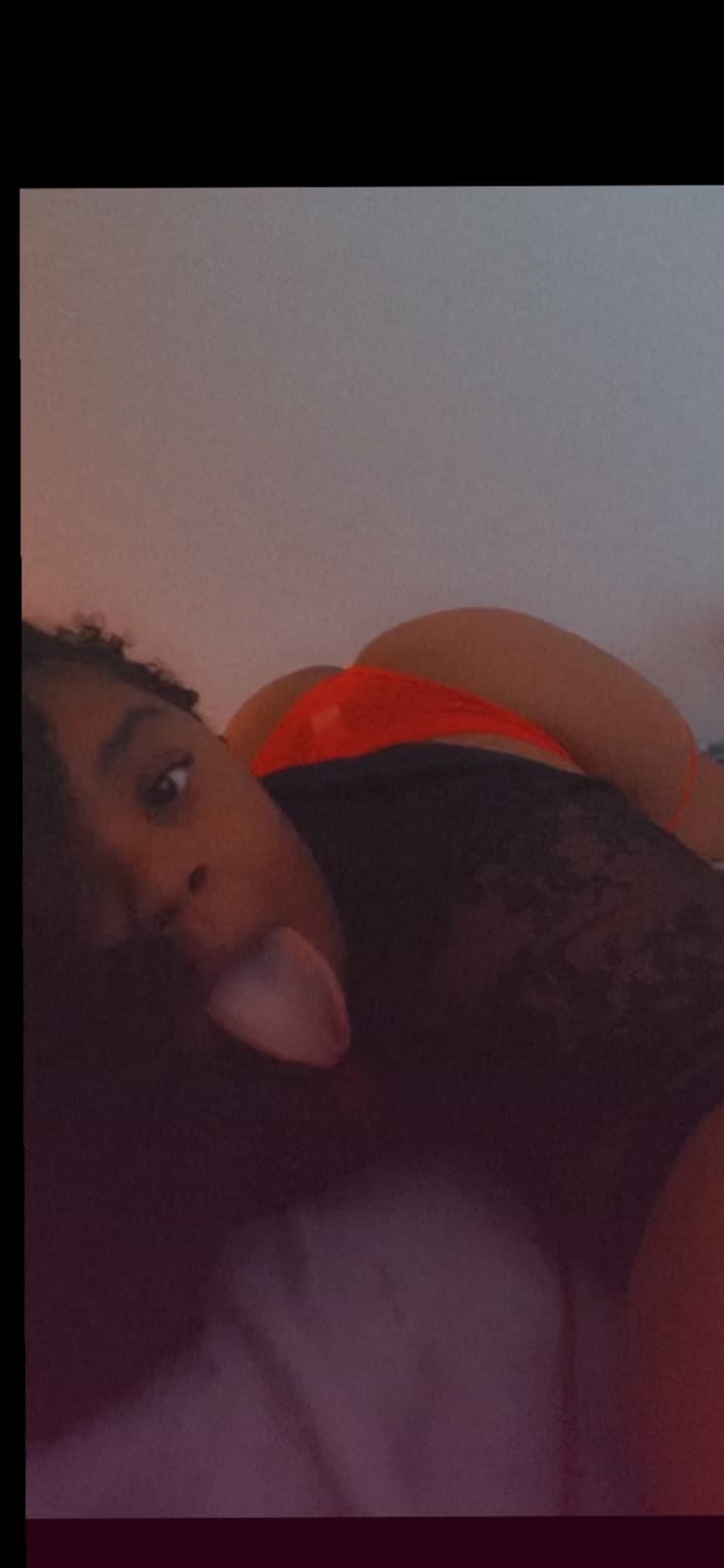 Thick redd bone🍑💦