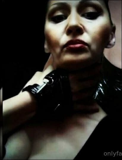 RED SONJA DOMINATRIX TOP 1.66%