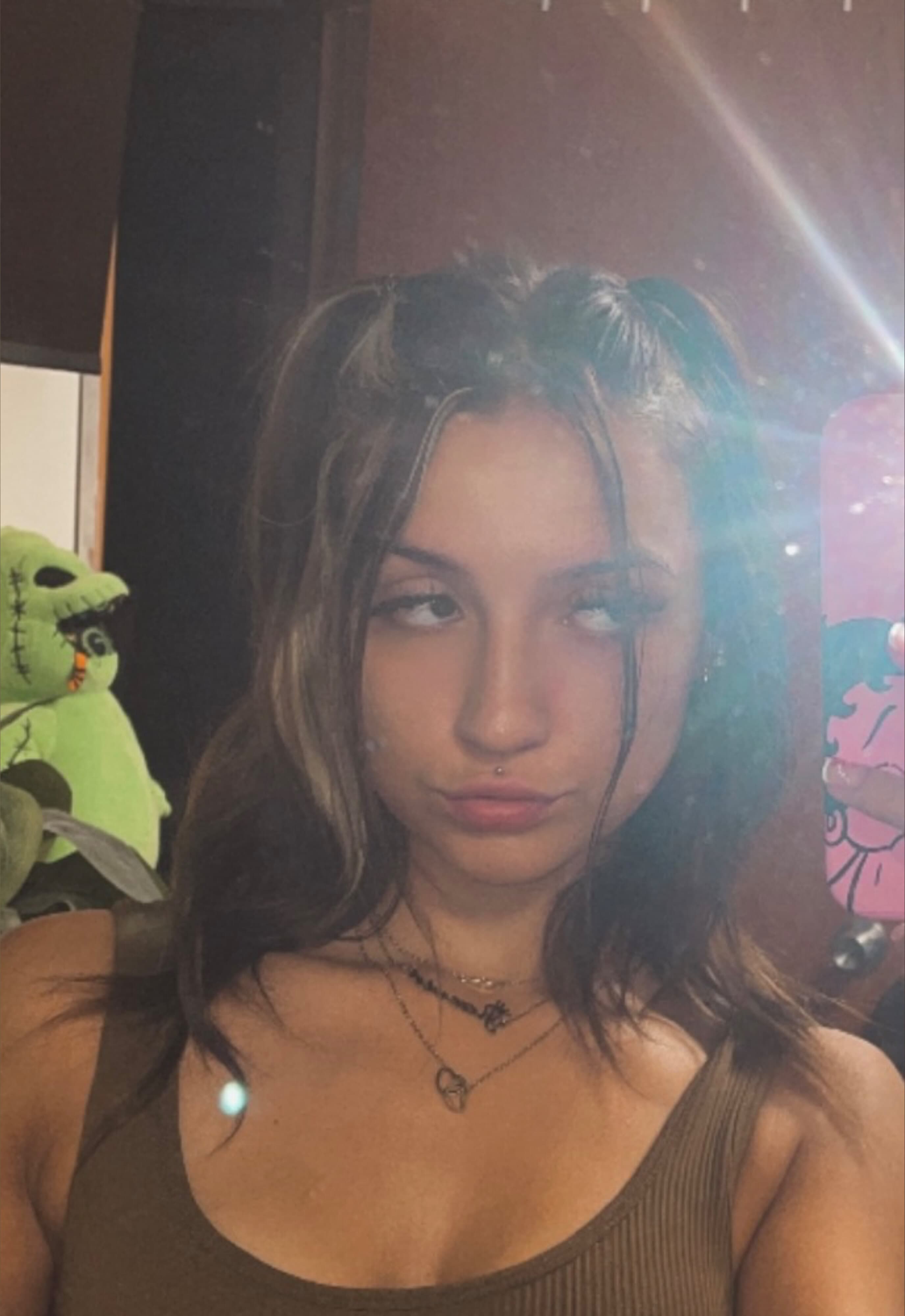 ℙ𝕚𝕟𝕜 𝔻𝕖𝕞𝕠𝕟