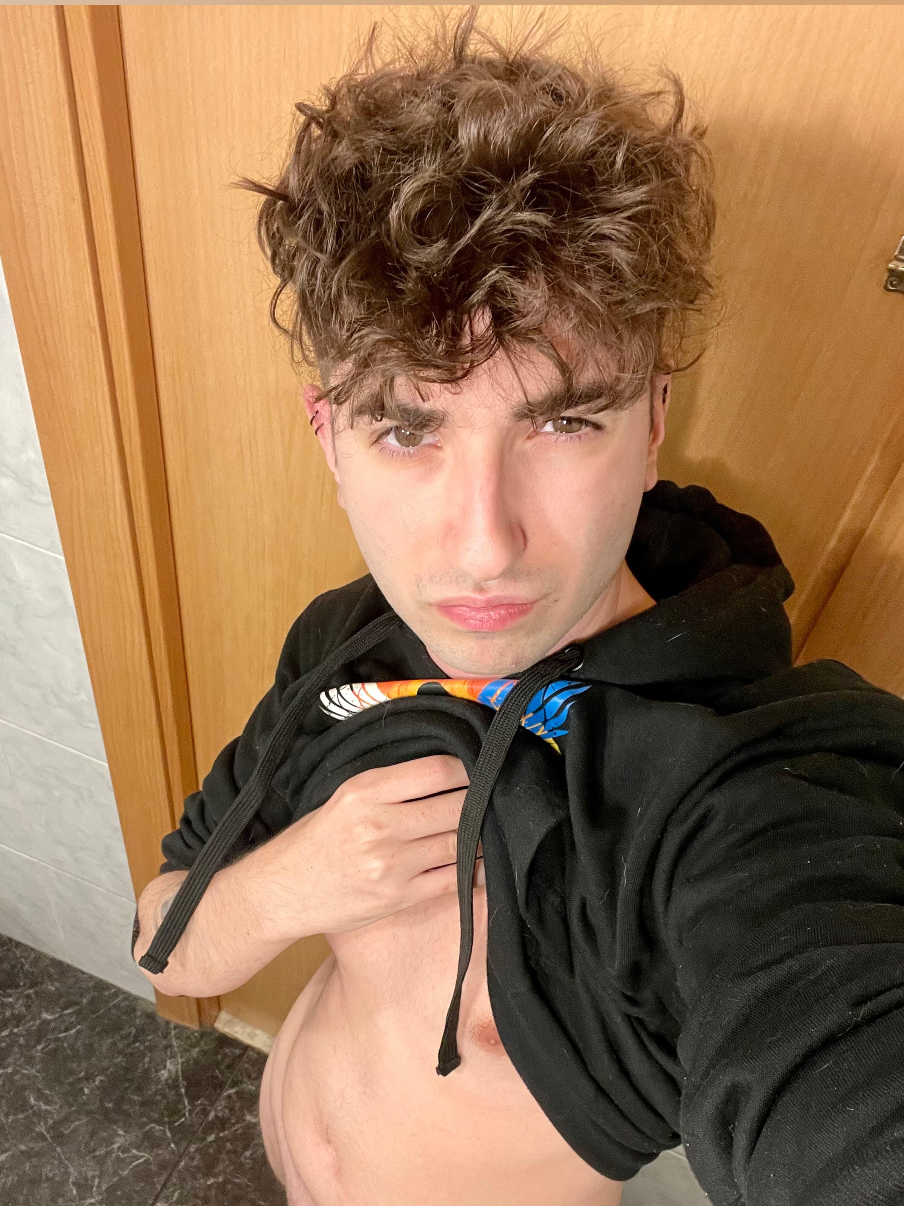 𝒔𝒉𝒚 𝒕𝒘𝒊𝒏𝒌 🍑🔥