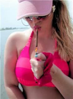 SMOKING SESSIONS WITH THE CAKE LADY