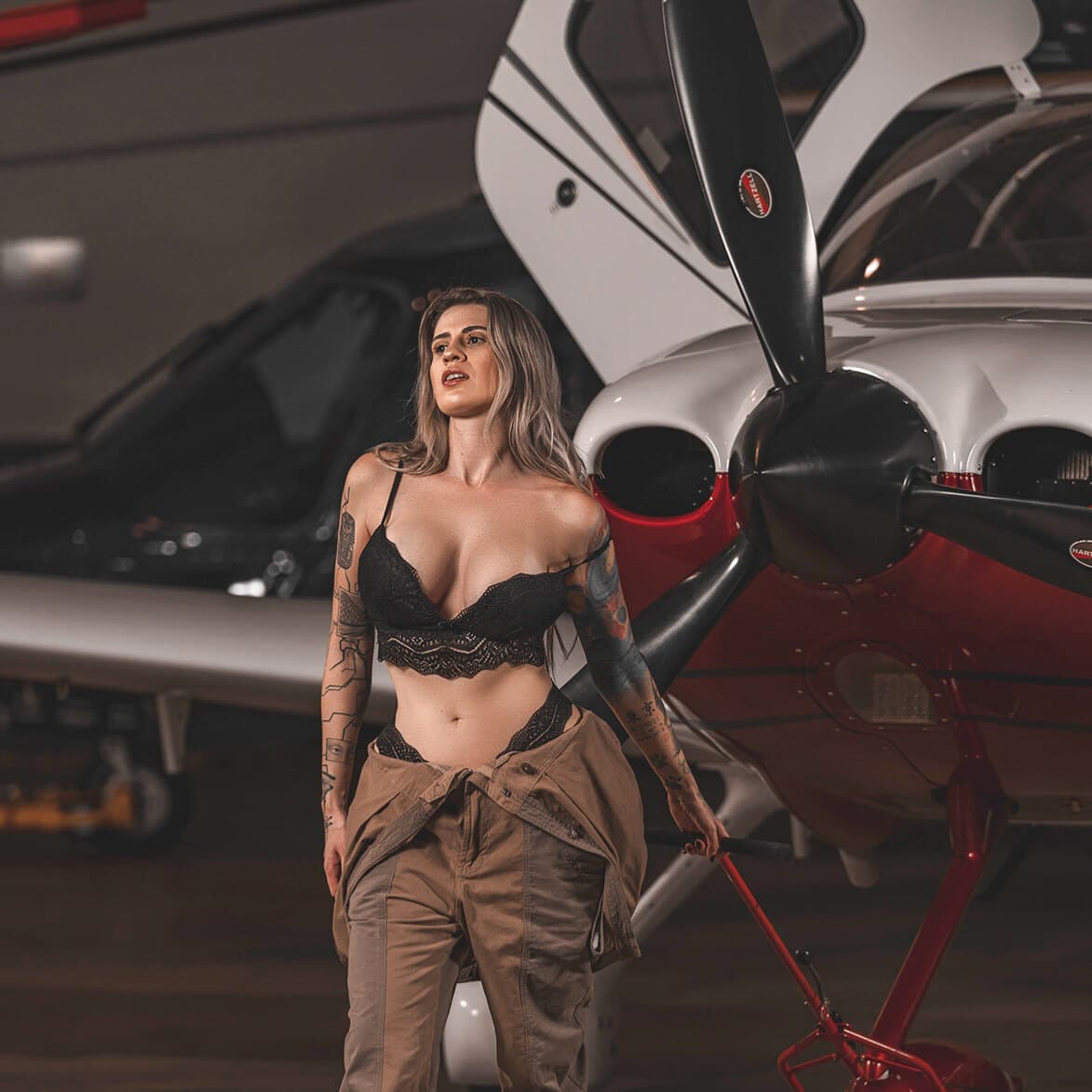 Paris 👩🏼‍✈️ Explicit FLASH SALE ✈️