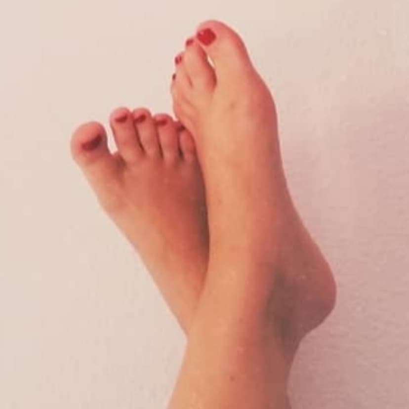 FeetingCute