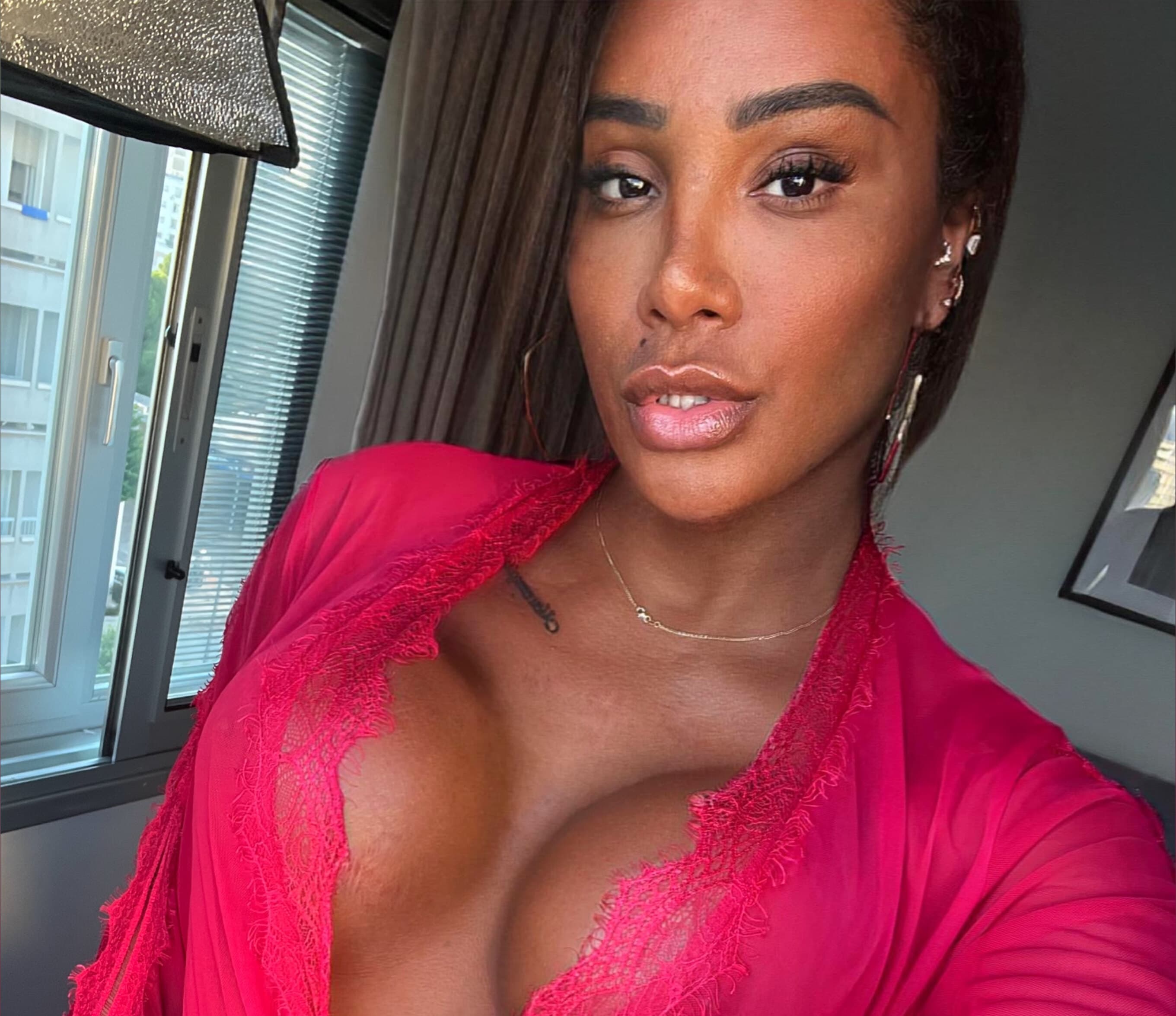 TS Vivi Carvalho 🏳️‍⚧️🇧🇷