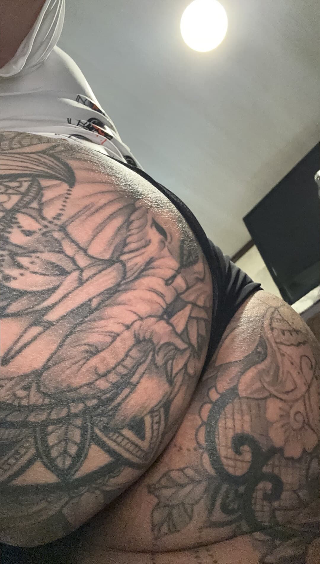 TattooedHotwife
