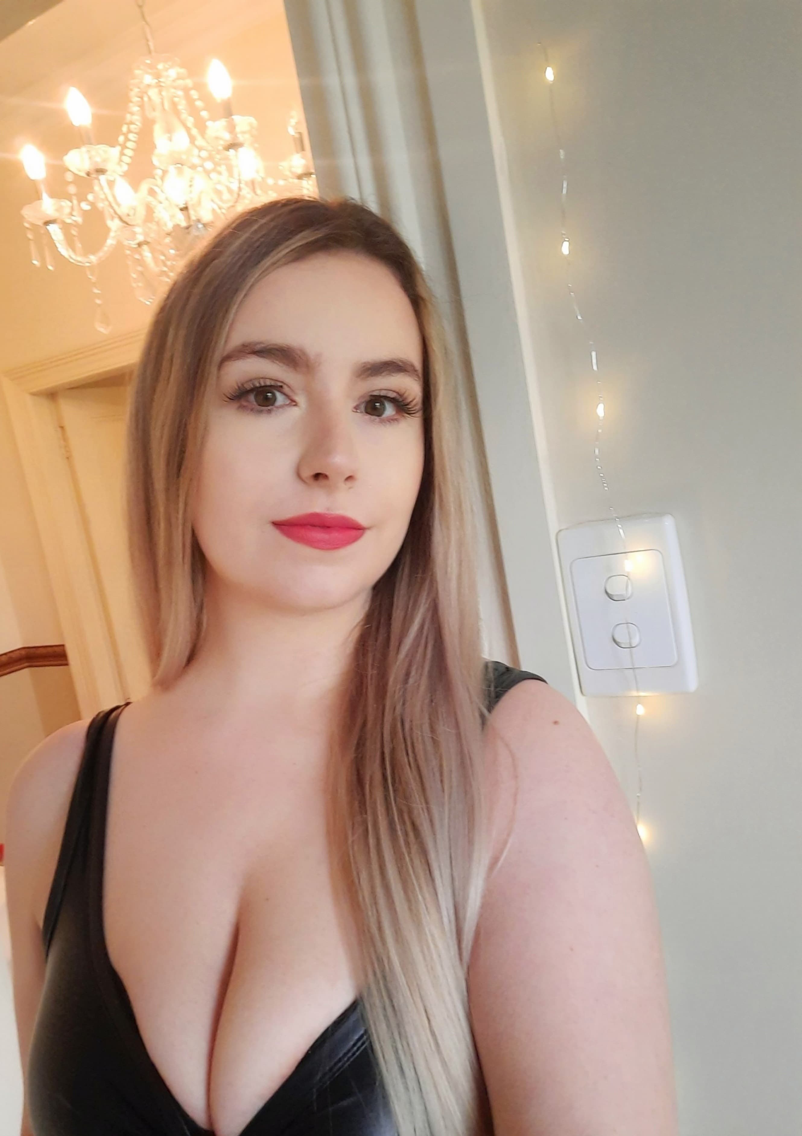 ✧ 𝓖𝓸𝓭𝓭𝓮𝓼𝓼 𝓐𝓶𝓫𝓮𝓻 ✧