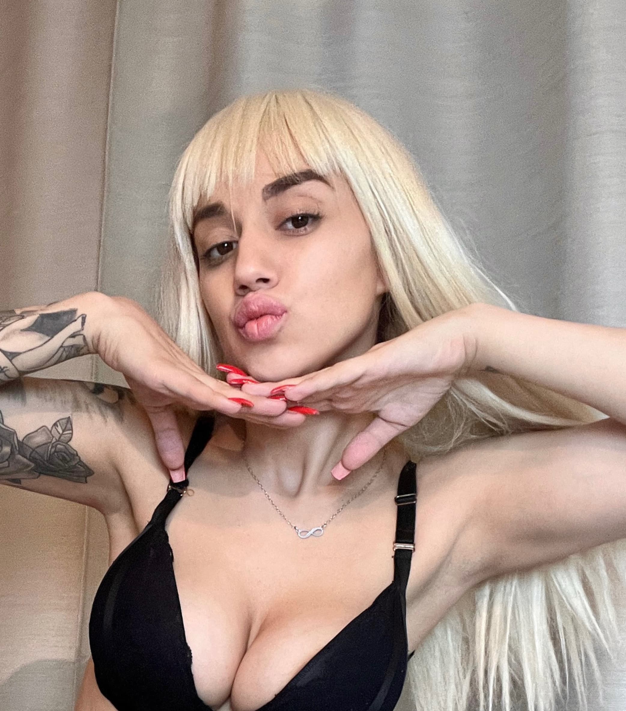 UmaBoo | ONLINE NOW ✪