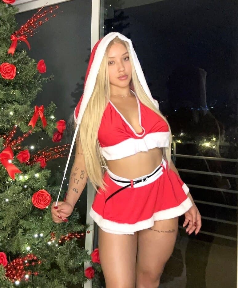 🍒QUEEN OF LIVES🎅🏼❤️ 𝒱𝒶𝓁𝑒𝓃🍒