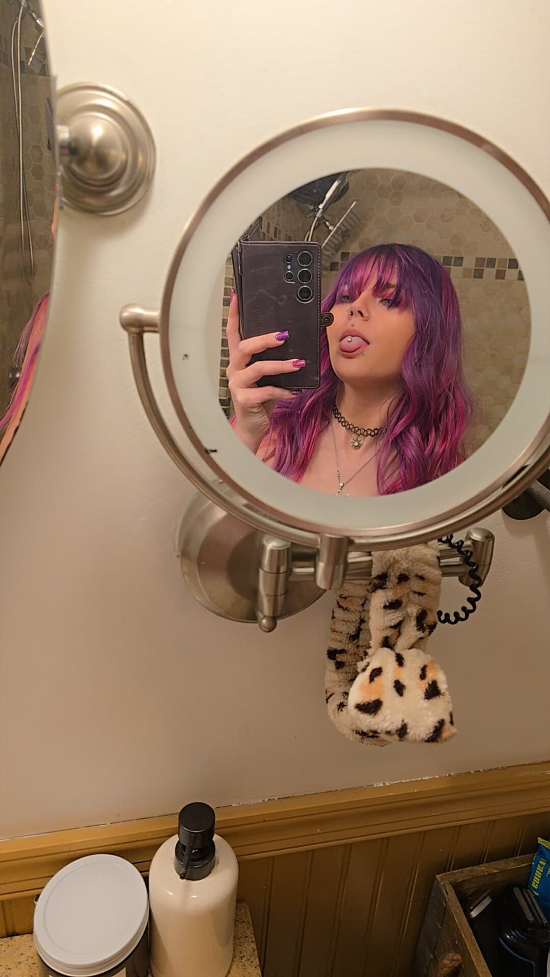 Blue-Eyed_Goddess Top 2%🌙🐈‍⬛🖤