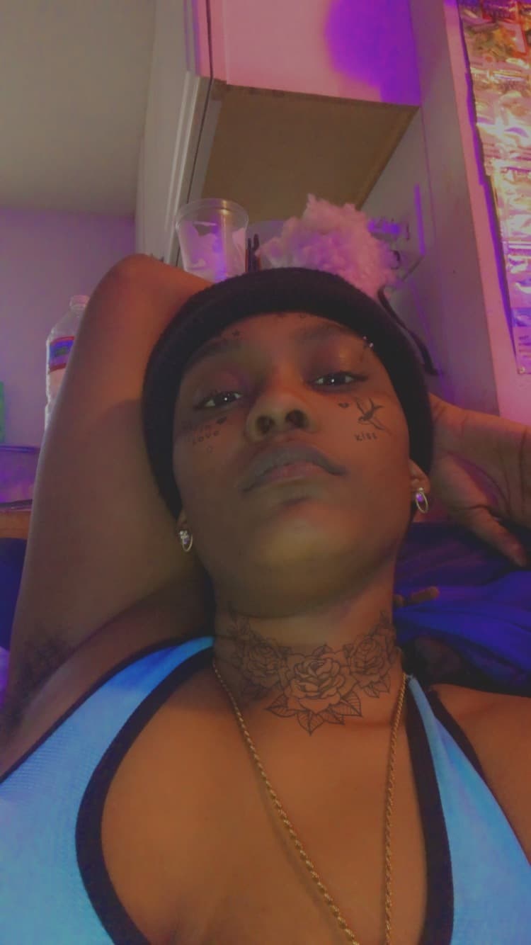 Tez, the Lez 🌈💦🍖