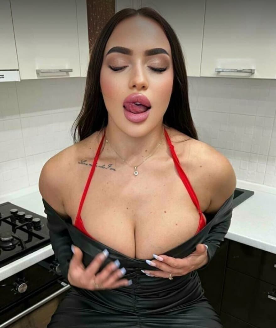 🍑Your dirty mommy 😈